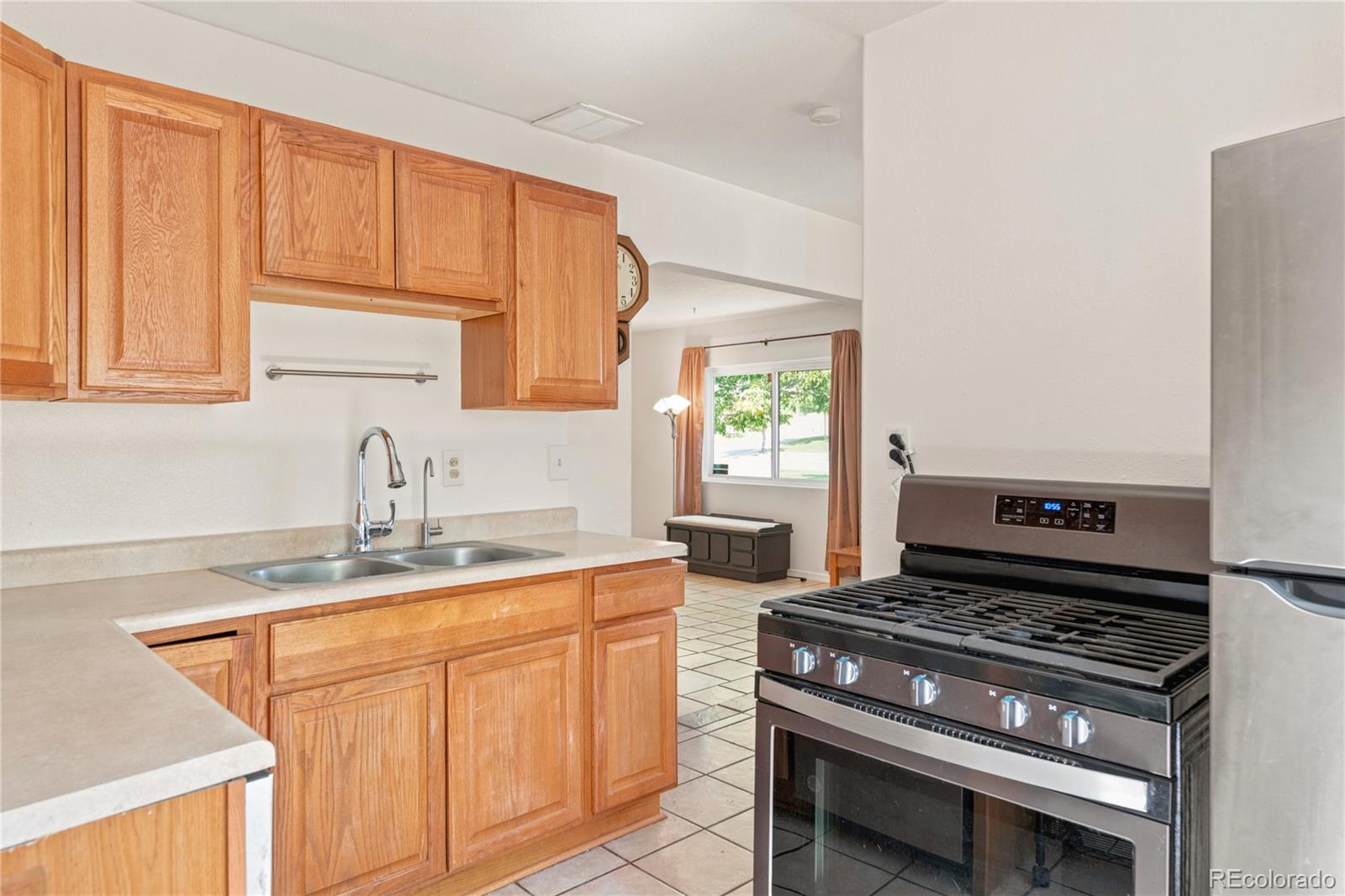 MLS Image #9 for 1070  elm place,denver, Colorado