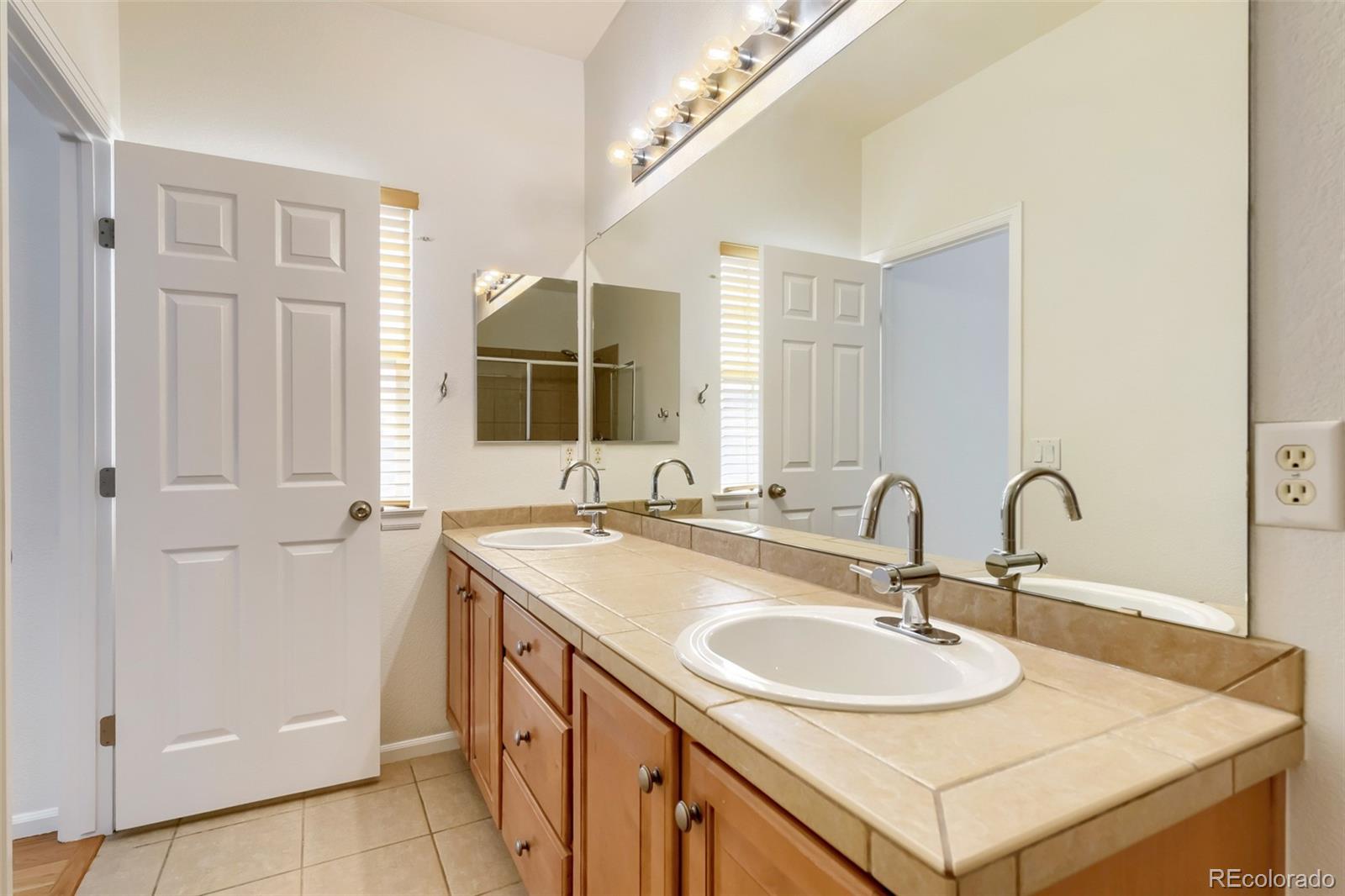 MLS Image #18 for 9450  ridgeline boulevard,littleton, Colorado