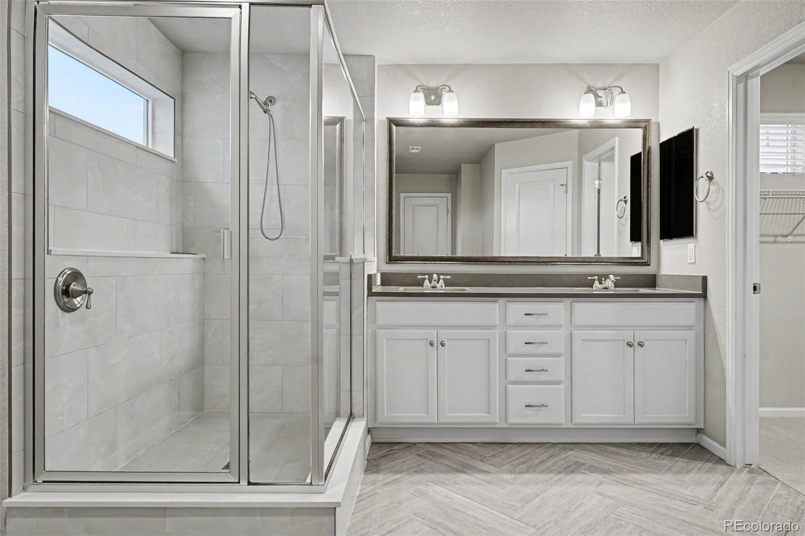MLS Image #19 for 6687 w jewell place,denver, Colorado