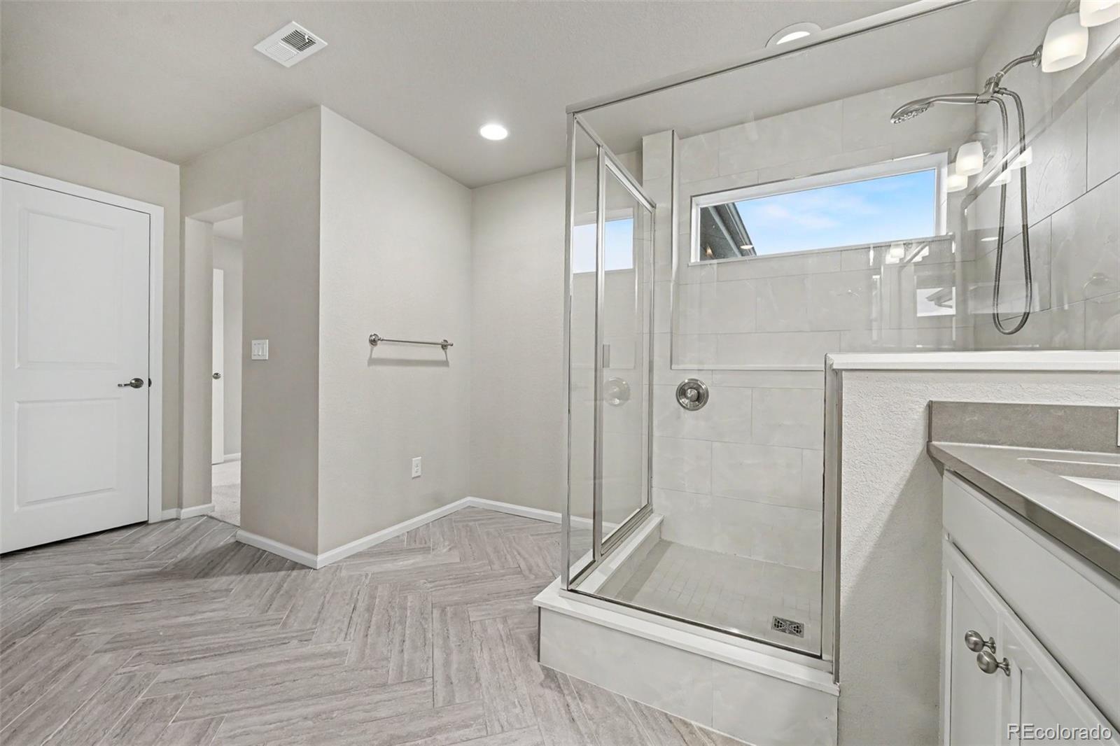 MLS Image #20 for 6687 w jewell place,denver, Colorado