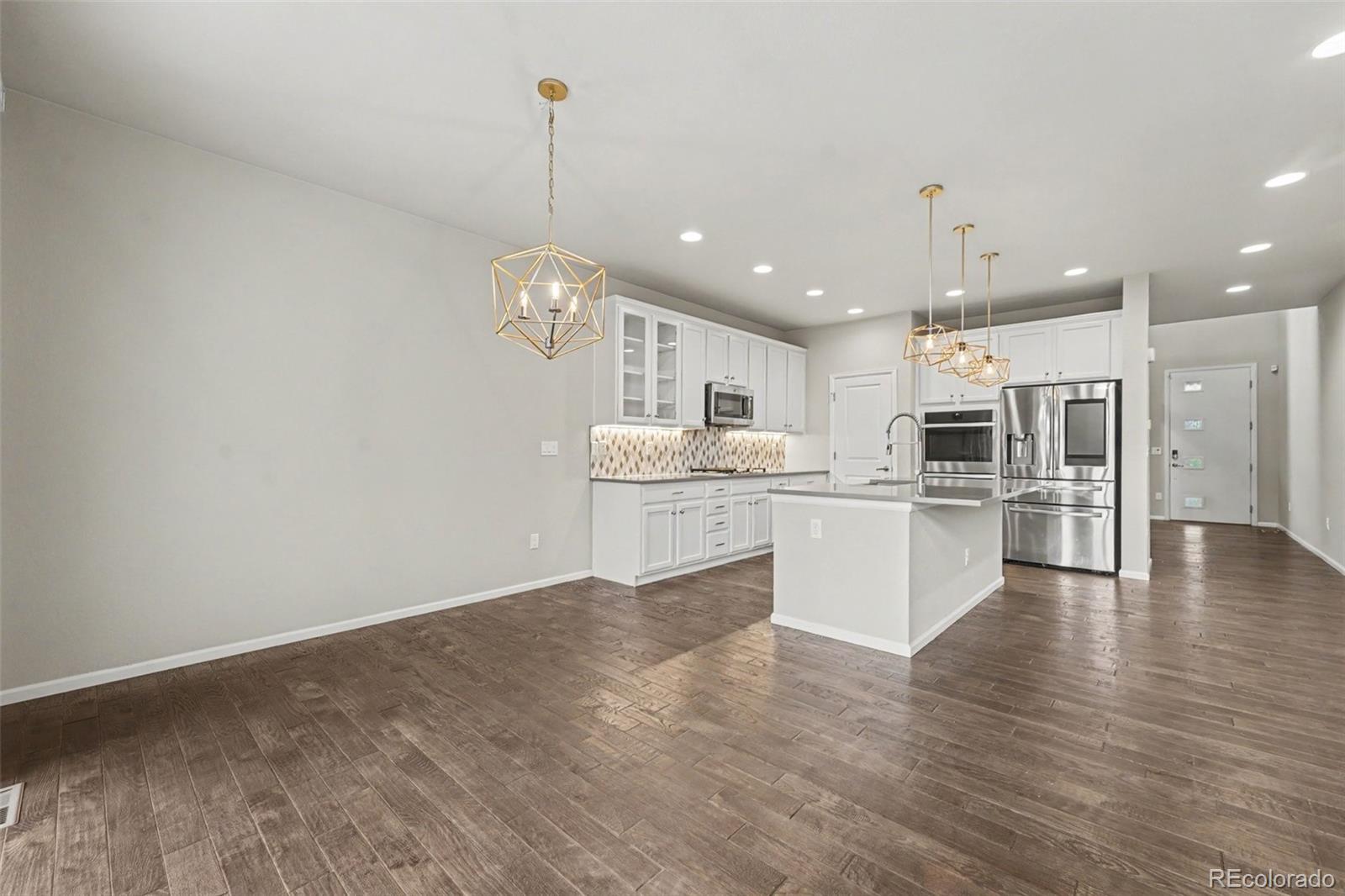 MLS Image #6 for 6687 w jewell place,denver, Colorado