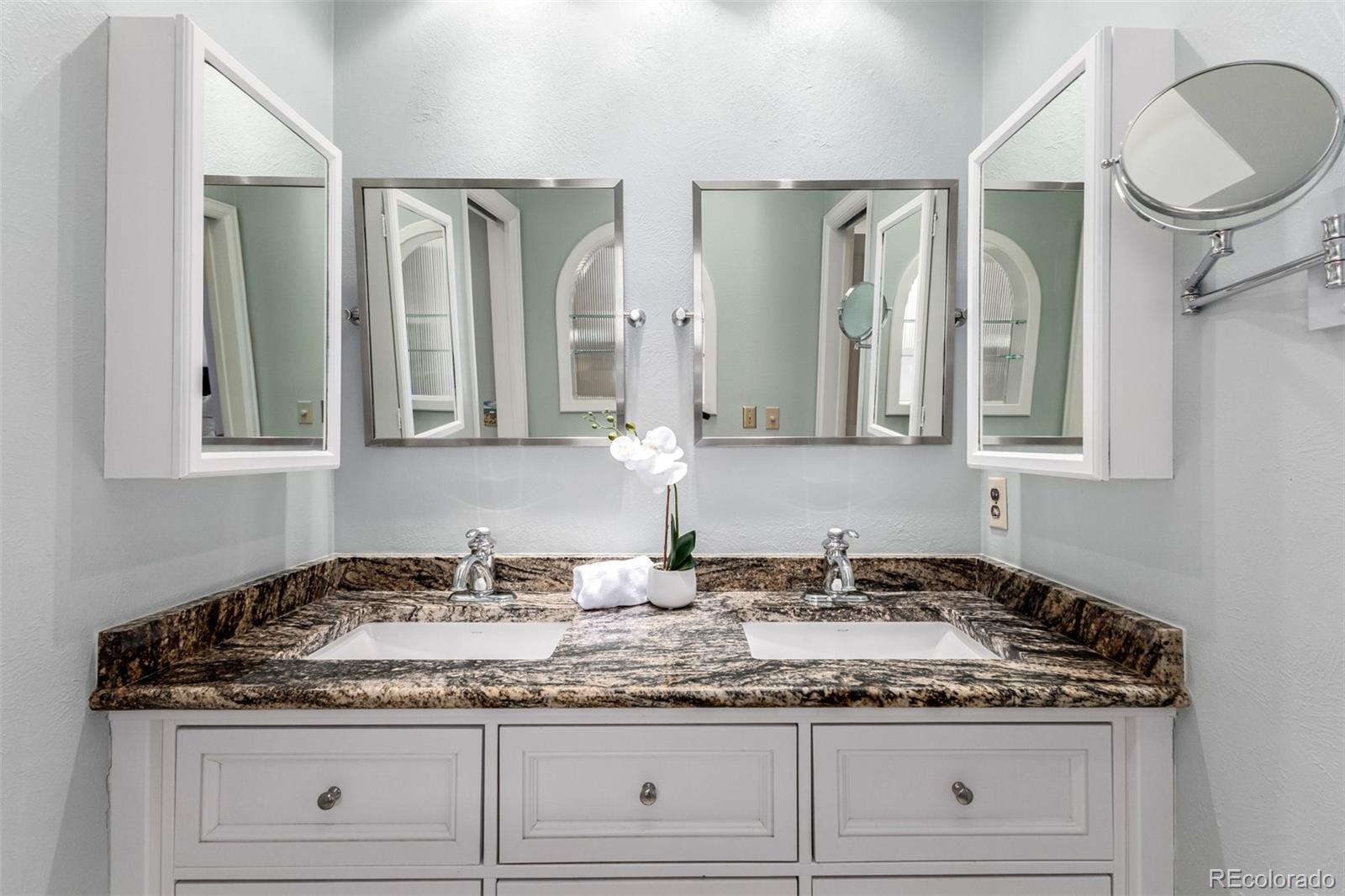 MLS Image #20 for 222 s marion parkway,denver, Colorado