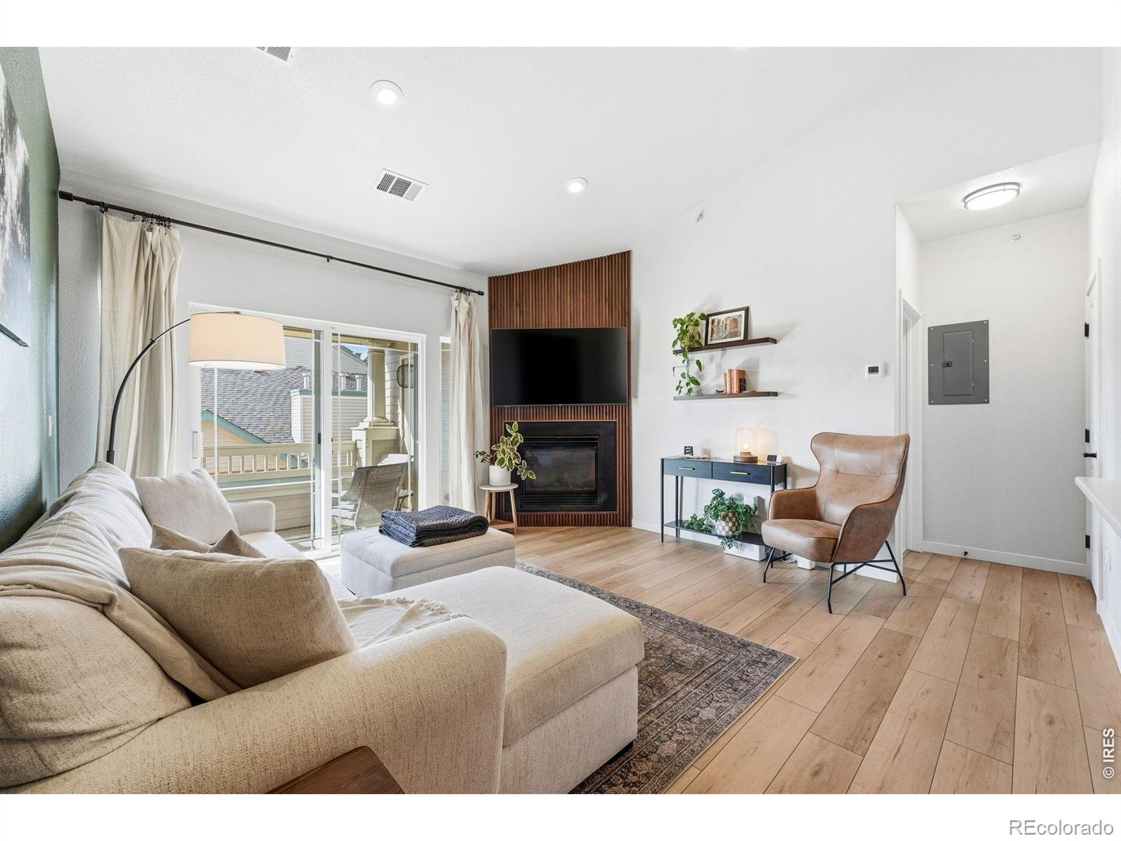 MLS Image #10 for 8329 s independence circle,littleton, Colorado