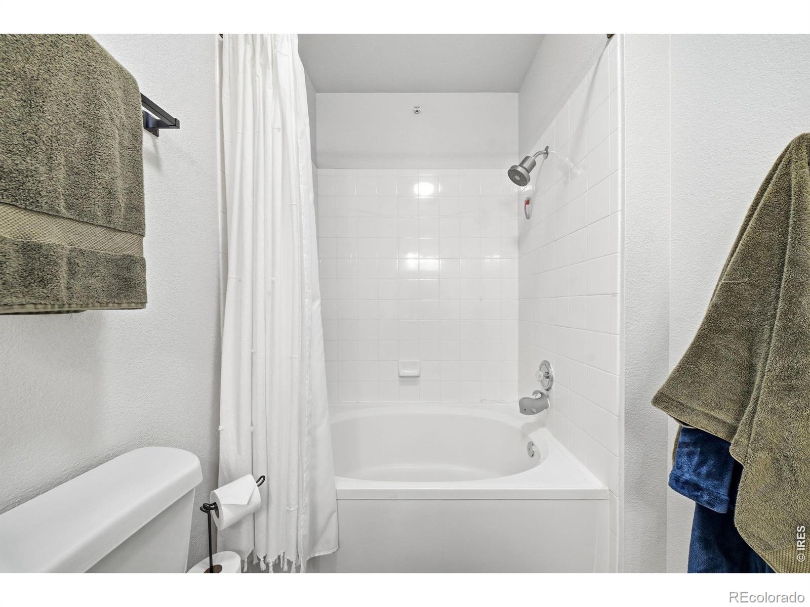 MLS Image #18 for 8329 s independence circle,littleton, Colorado