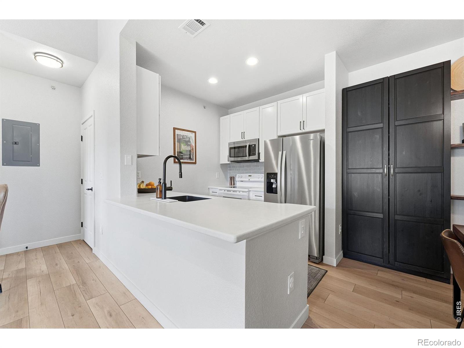 MLS Image #5 for 8329 s independence circle,littleton, Colorado