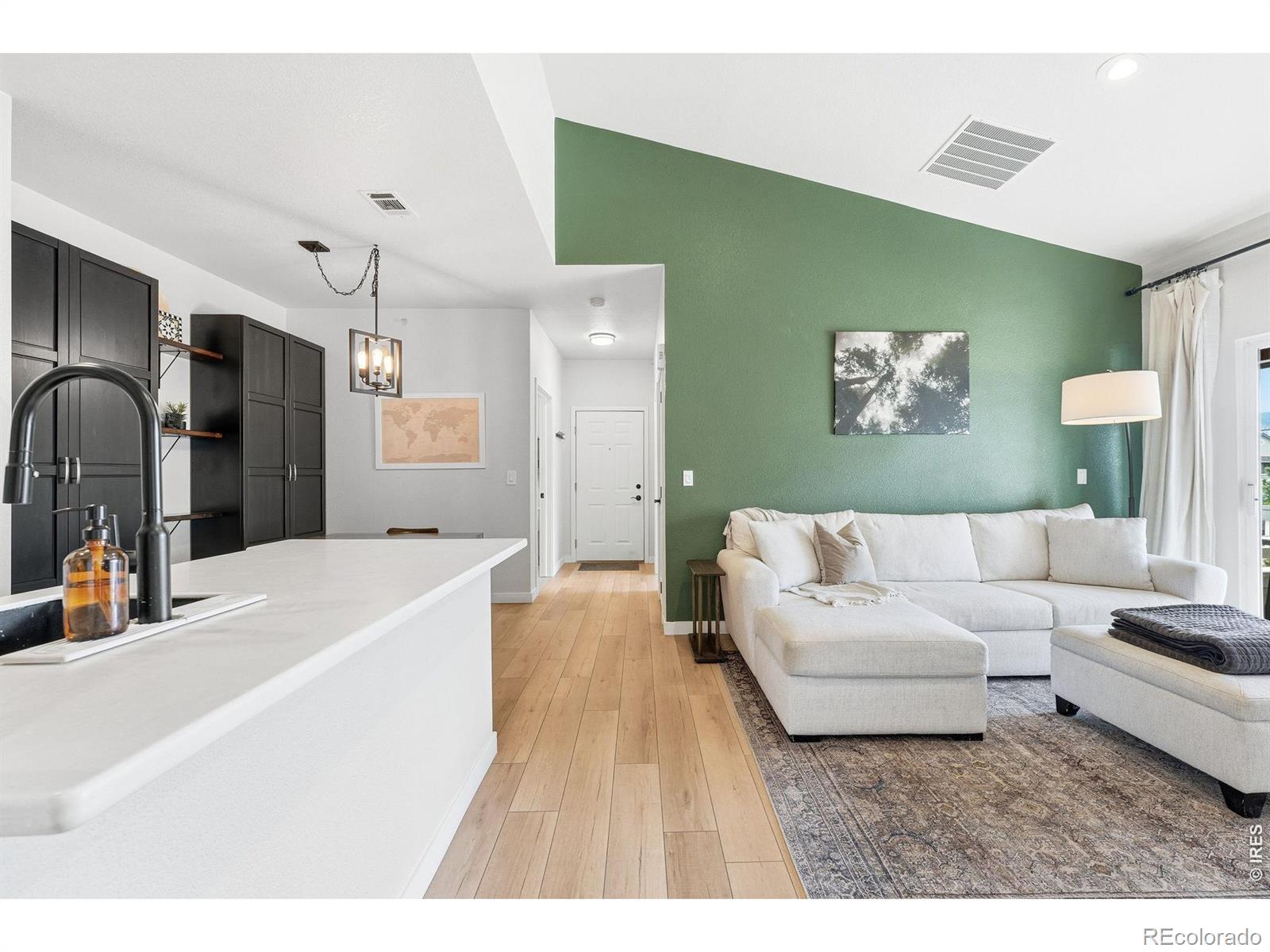 MLS Image #6 for 8329 s independence circle,littleton, Colorado