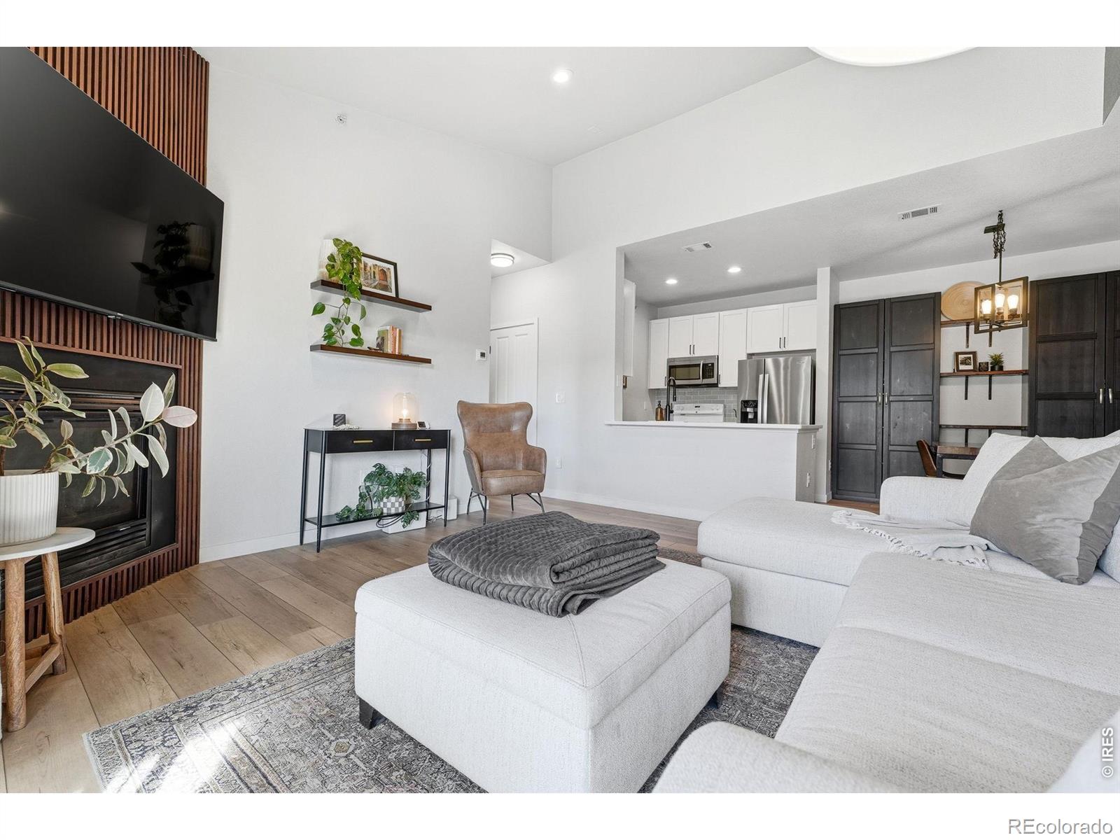 MLS Image #8 for 8329 s independence circle,littleton, Colorado