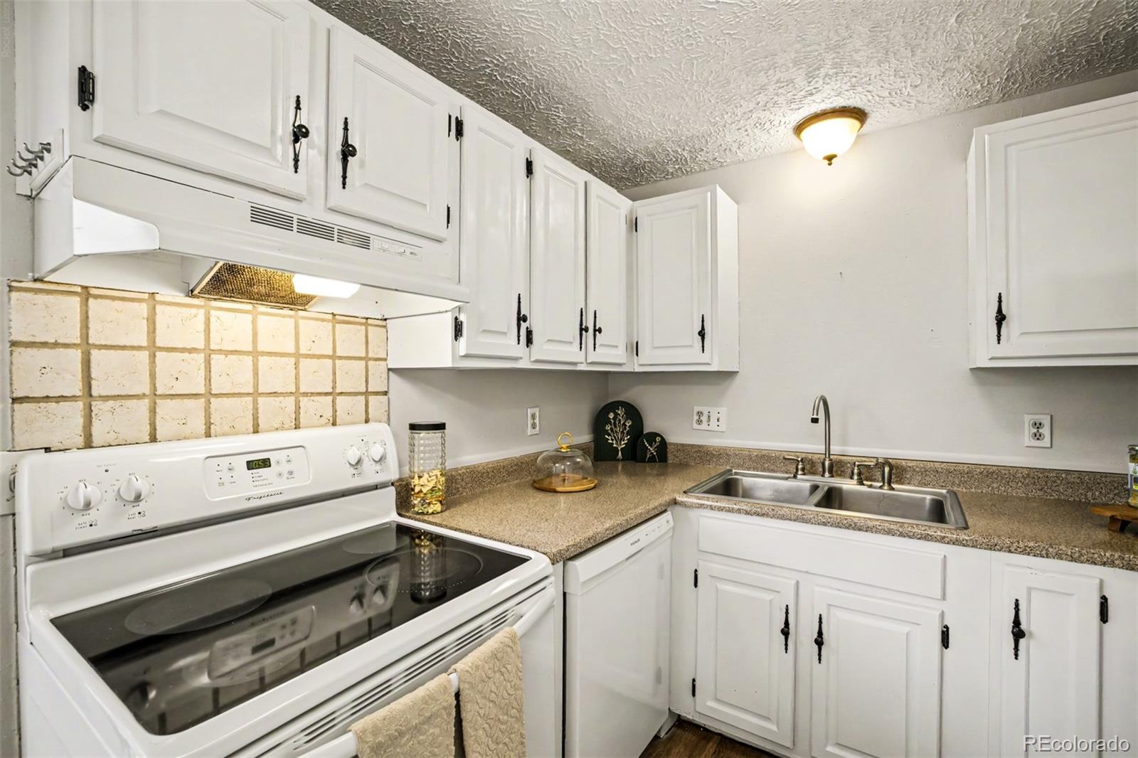 MLS Image #8 for 5375  osceola street,denver, Colorado