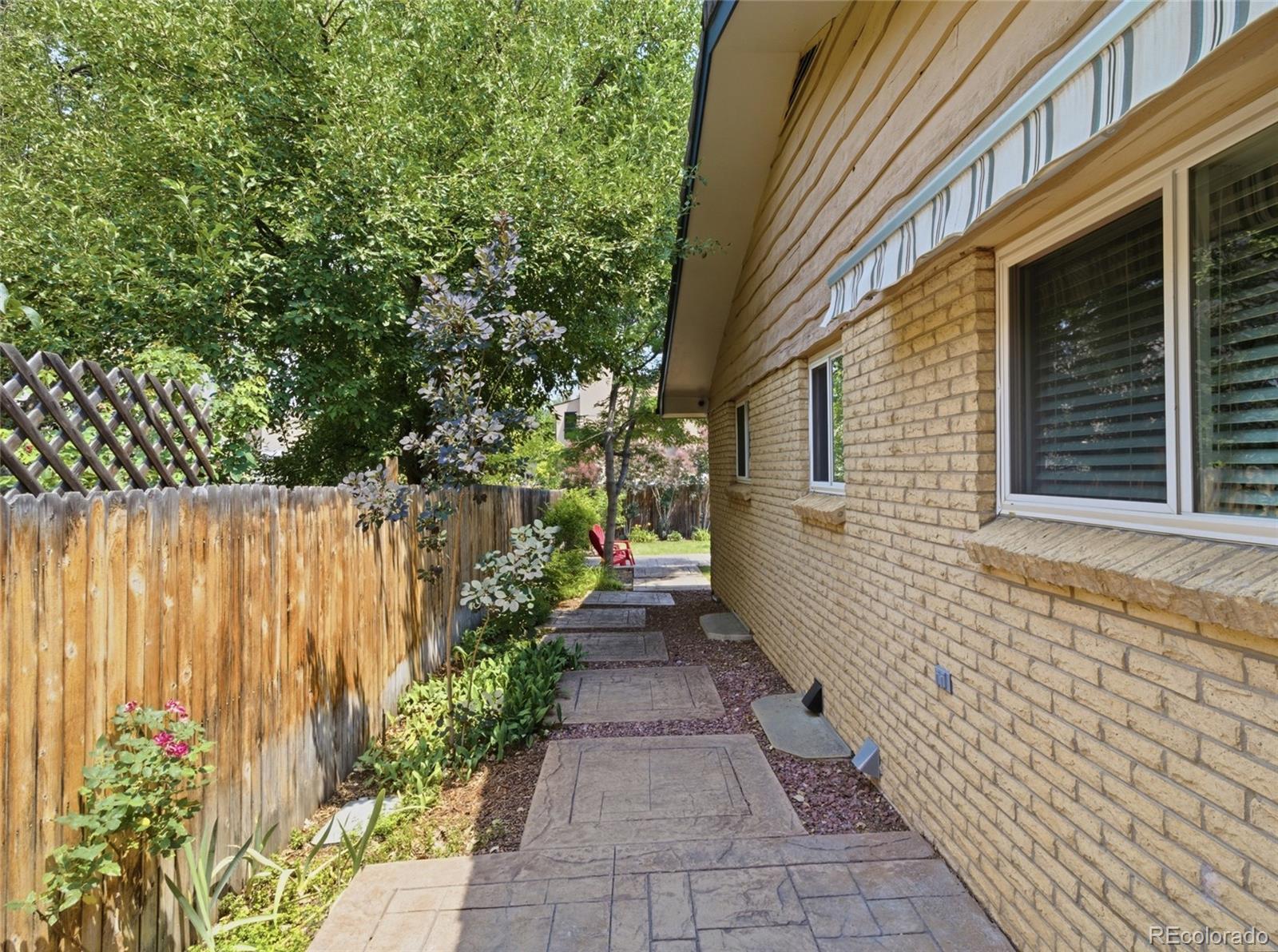 MLS Image #12 for 6651 e ithaca place,denver, Colorado