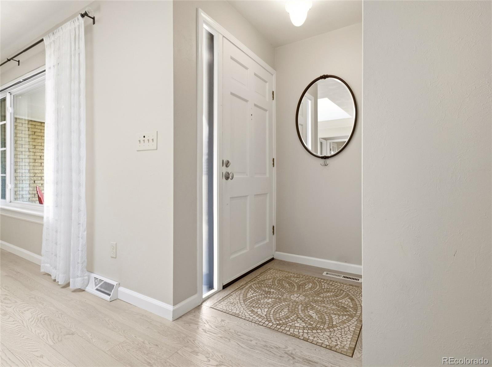 MLS Image #28 for 6651 e ithaca place,denver, Colorado
