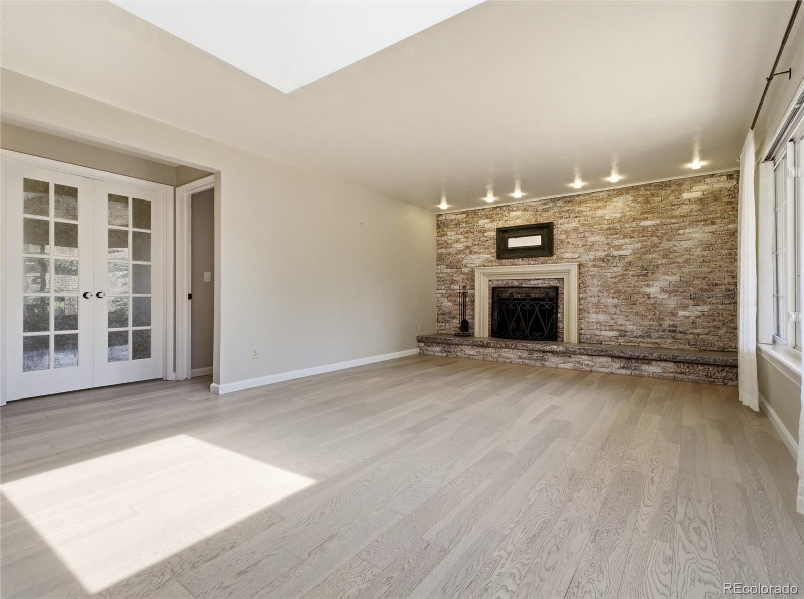 MLS Image #3 for 6651 e ithaca place,denver, Colorado