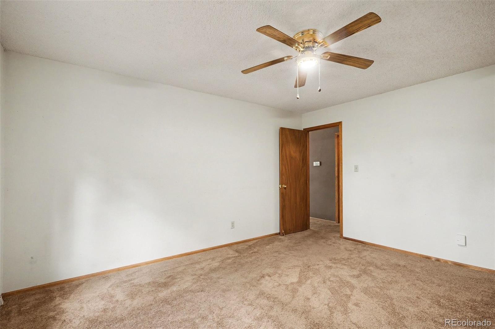 MLS Image #15 for 10605  crystal drive,morrison, Colorado