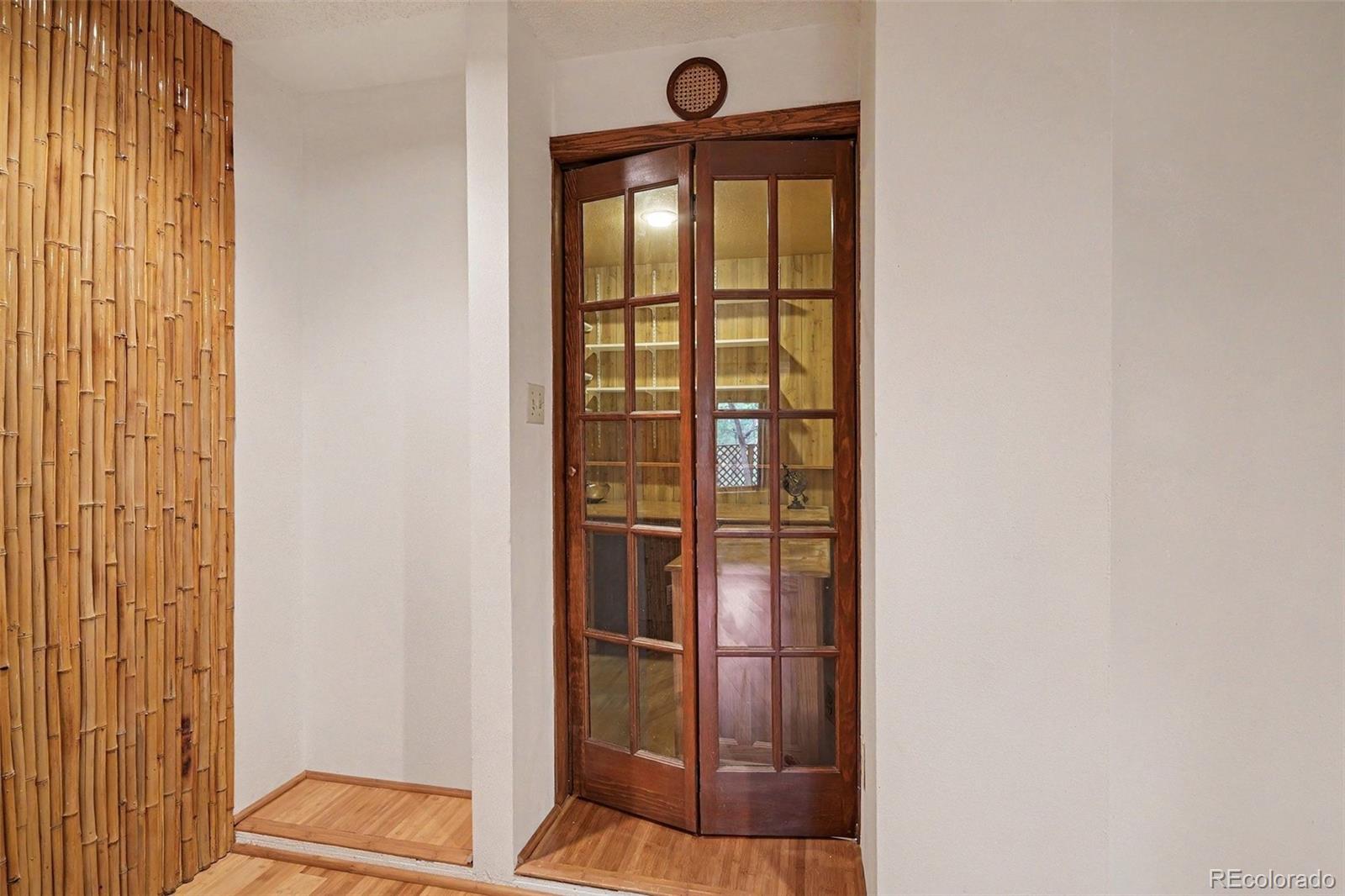 MLS Image #23 for 10605  crystal drive,morrison, Colorado