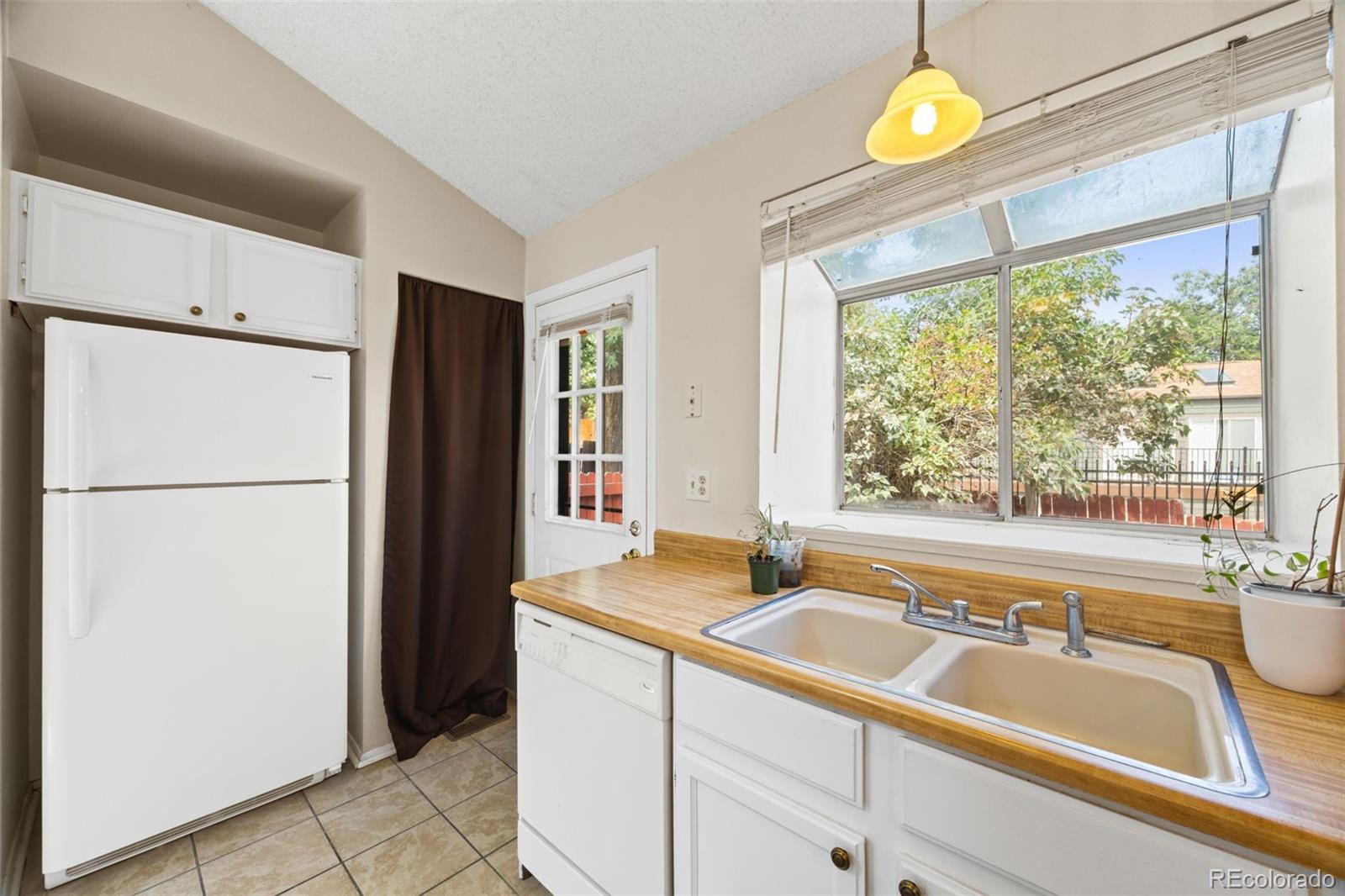 MLS Image #14 for 17458 e rice circle,aurora, Colorado