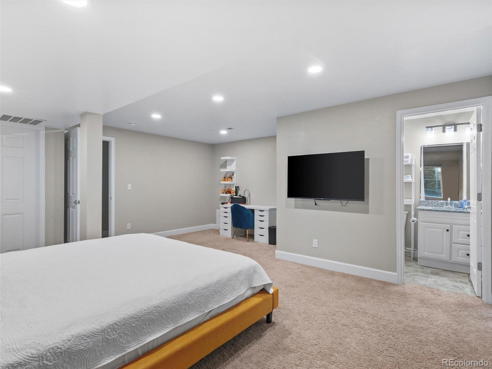 MLS Image #14 for 18809 e 66th avenue,denver, Colorado