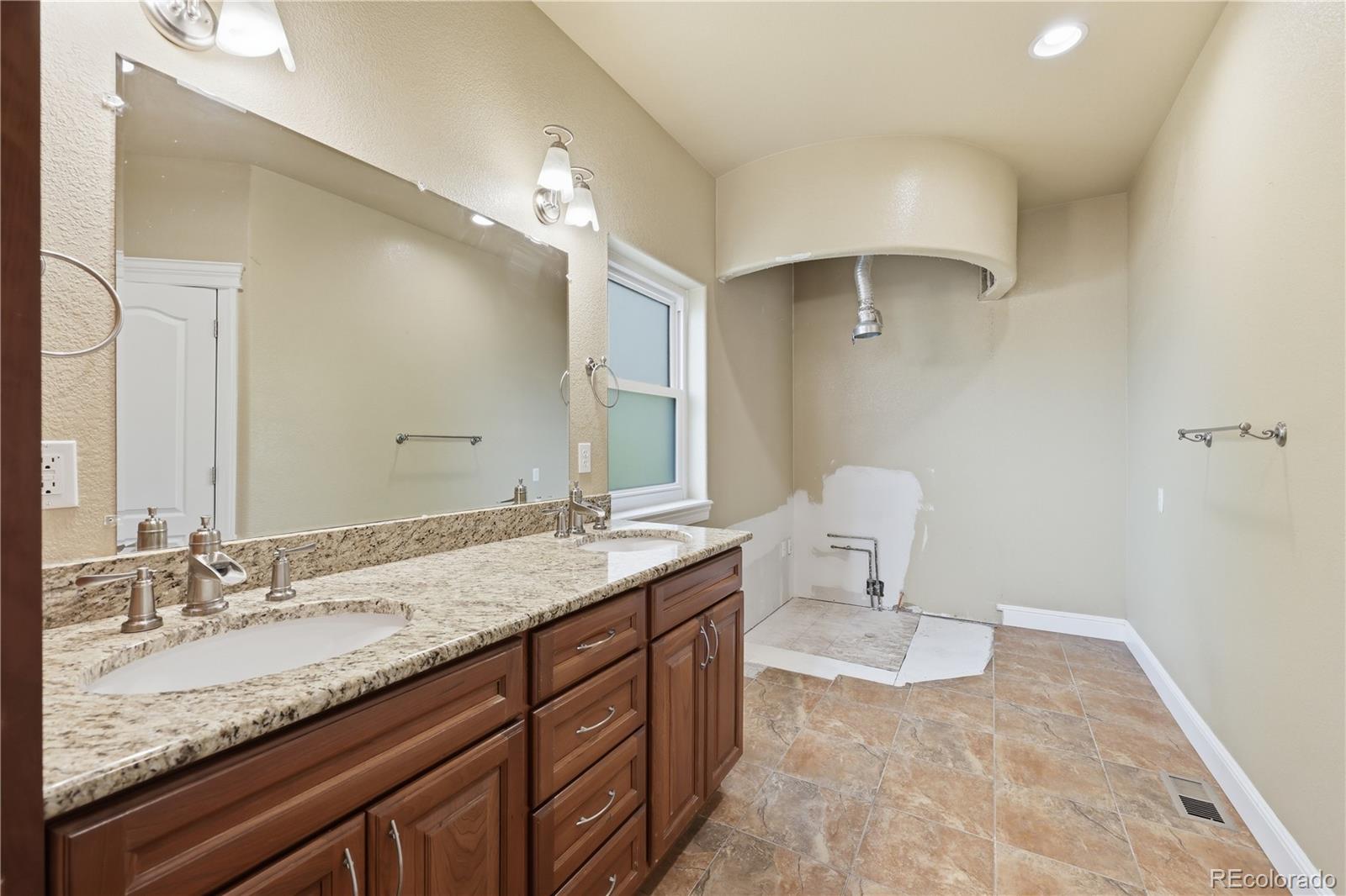 MLS Image #14 for 2057 s ironton court,aurora, Colorado