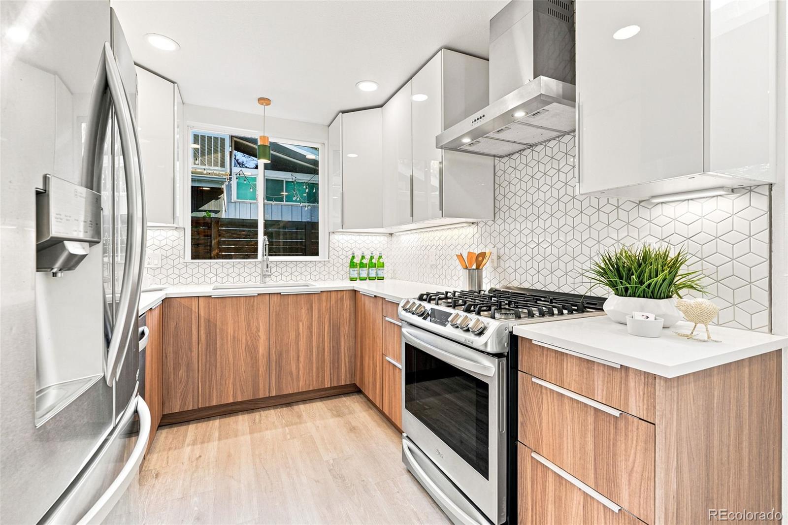 MLS Image #14 for 1426 s kearney street,denver, Colorado