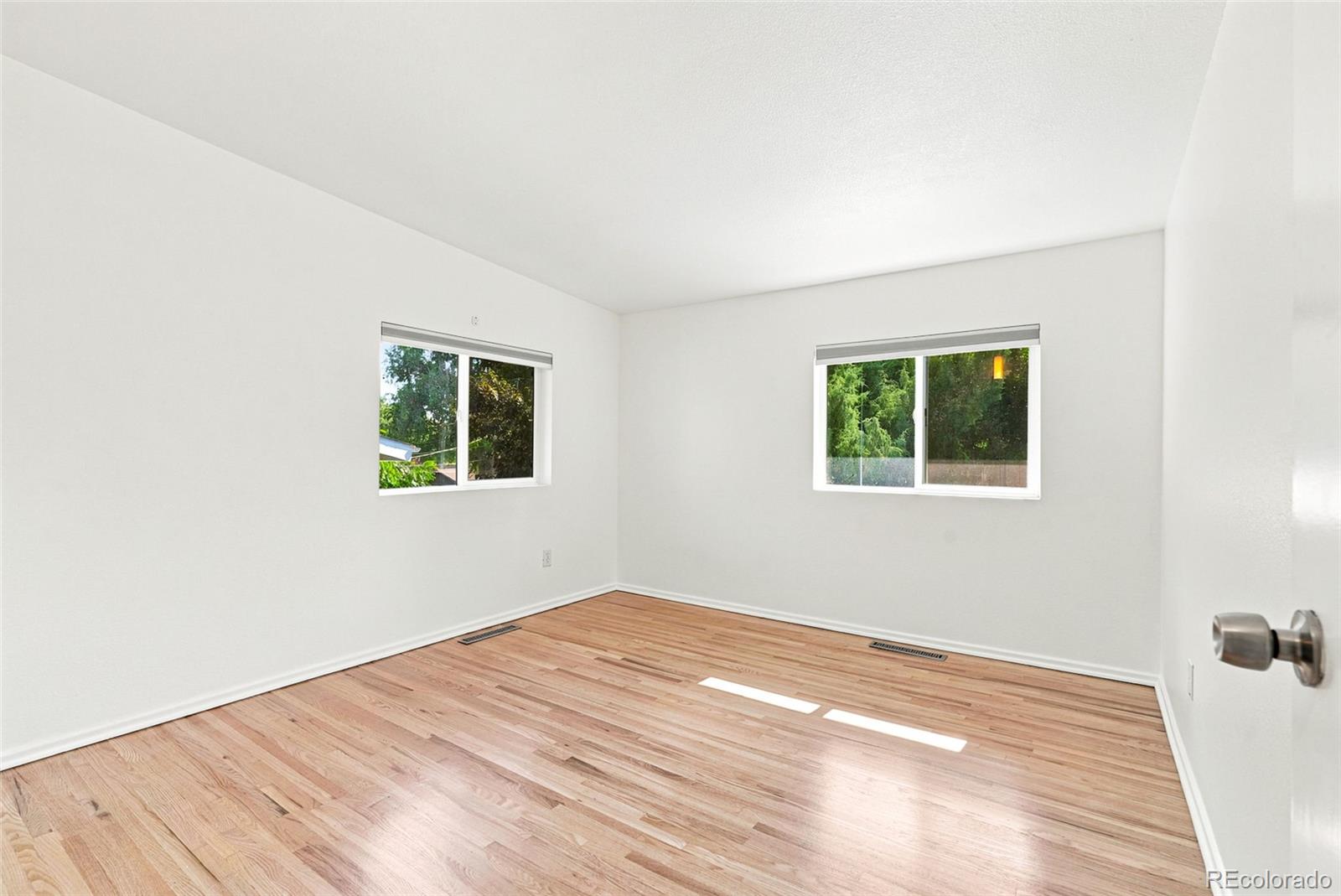MLS Image #33 for 1426 s kearney street,denver, Colorado