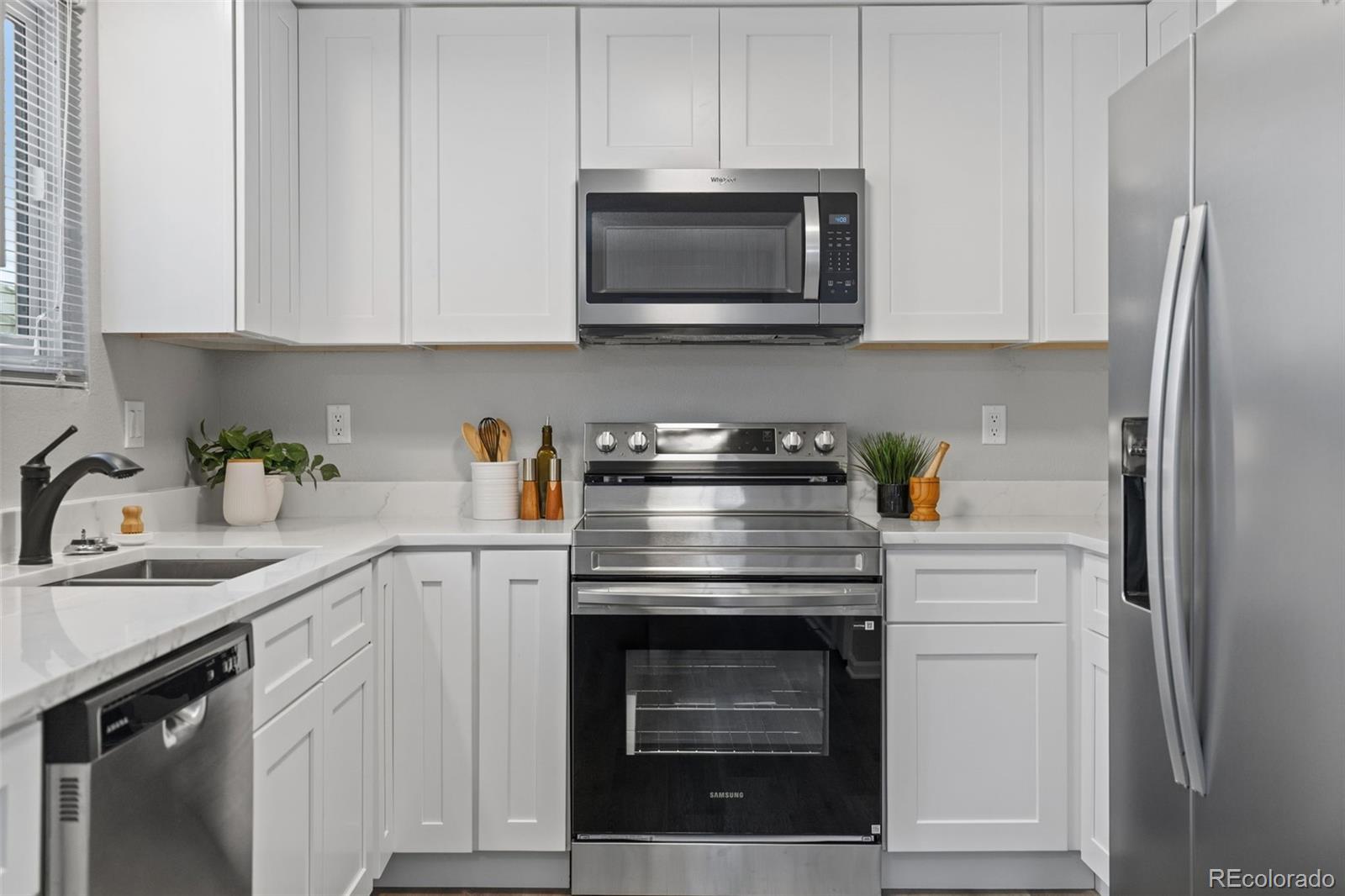 MLS Image #10 for 20922 e 43rd avenue,denver, Colorado
