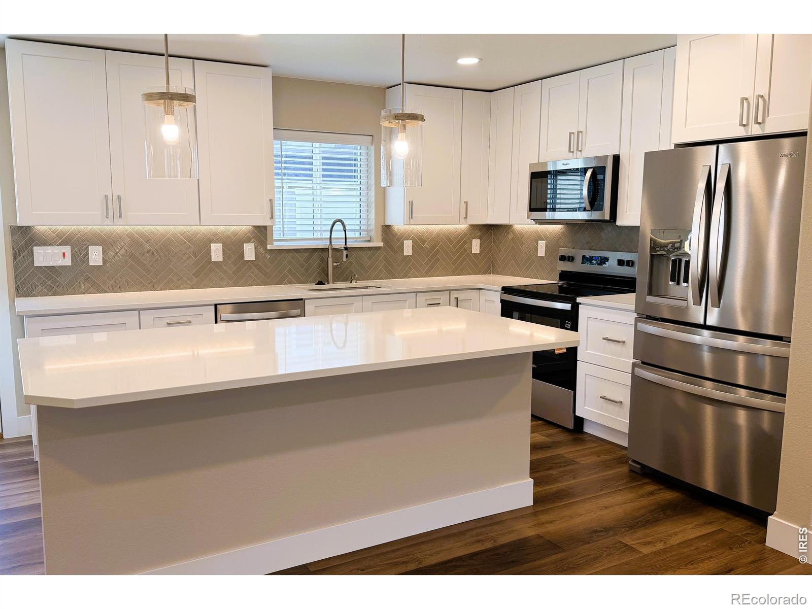 MLS Image #5 for 1327 e 4th street,loveland, Colorado