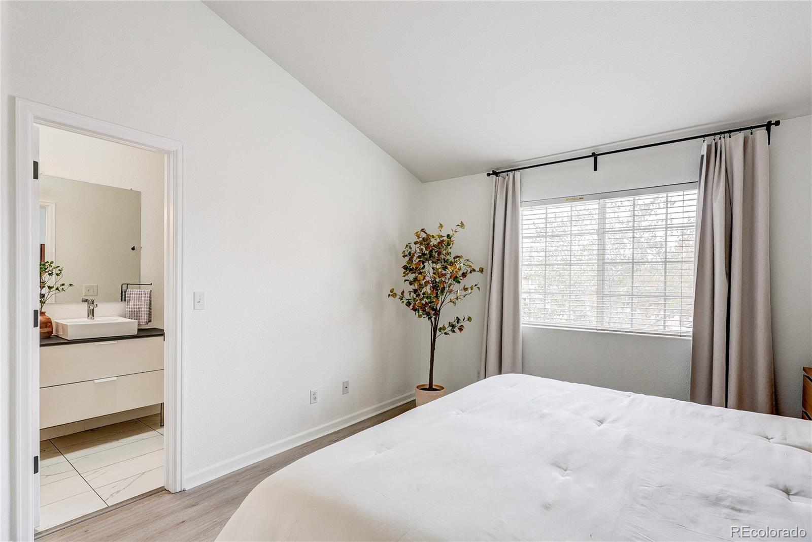 MLS Image #14 for 2812 w centennial drive d,littleton, Colorado