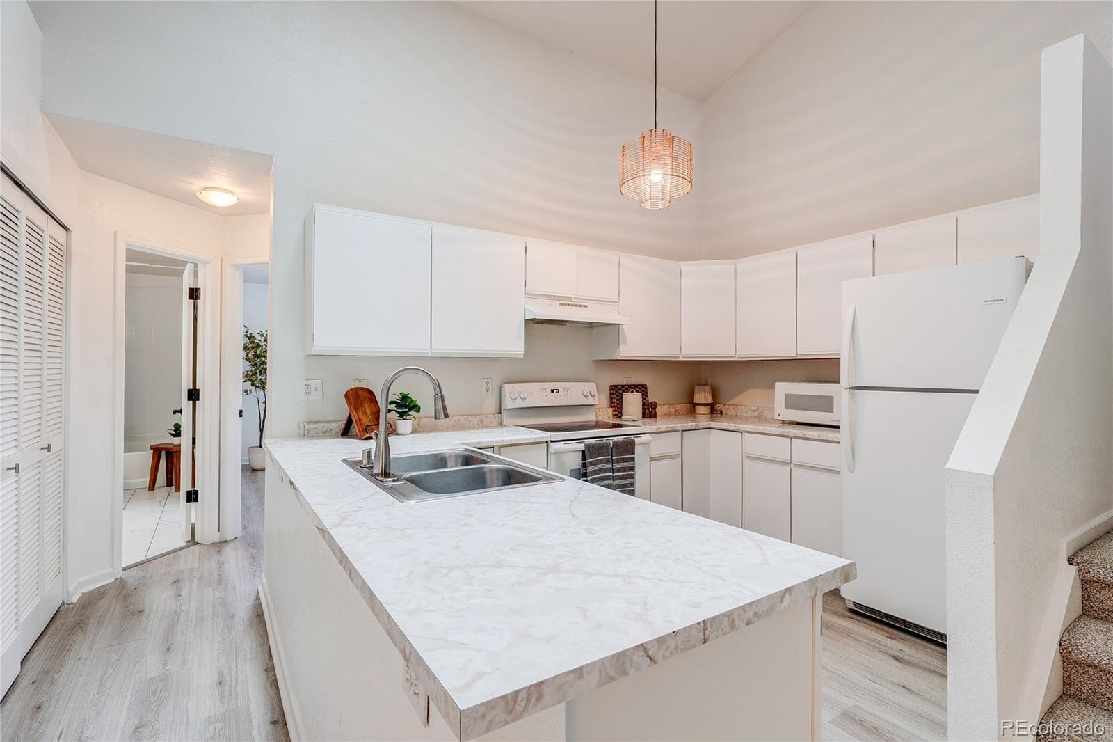 MLS Image #6 for 2812 w centennial drive d,littleton, Colorado