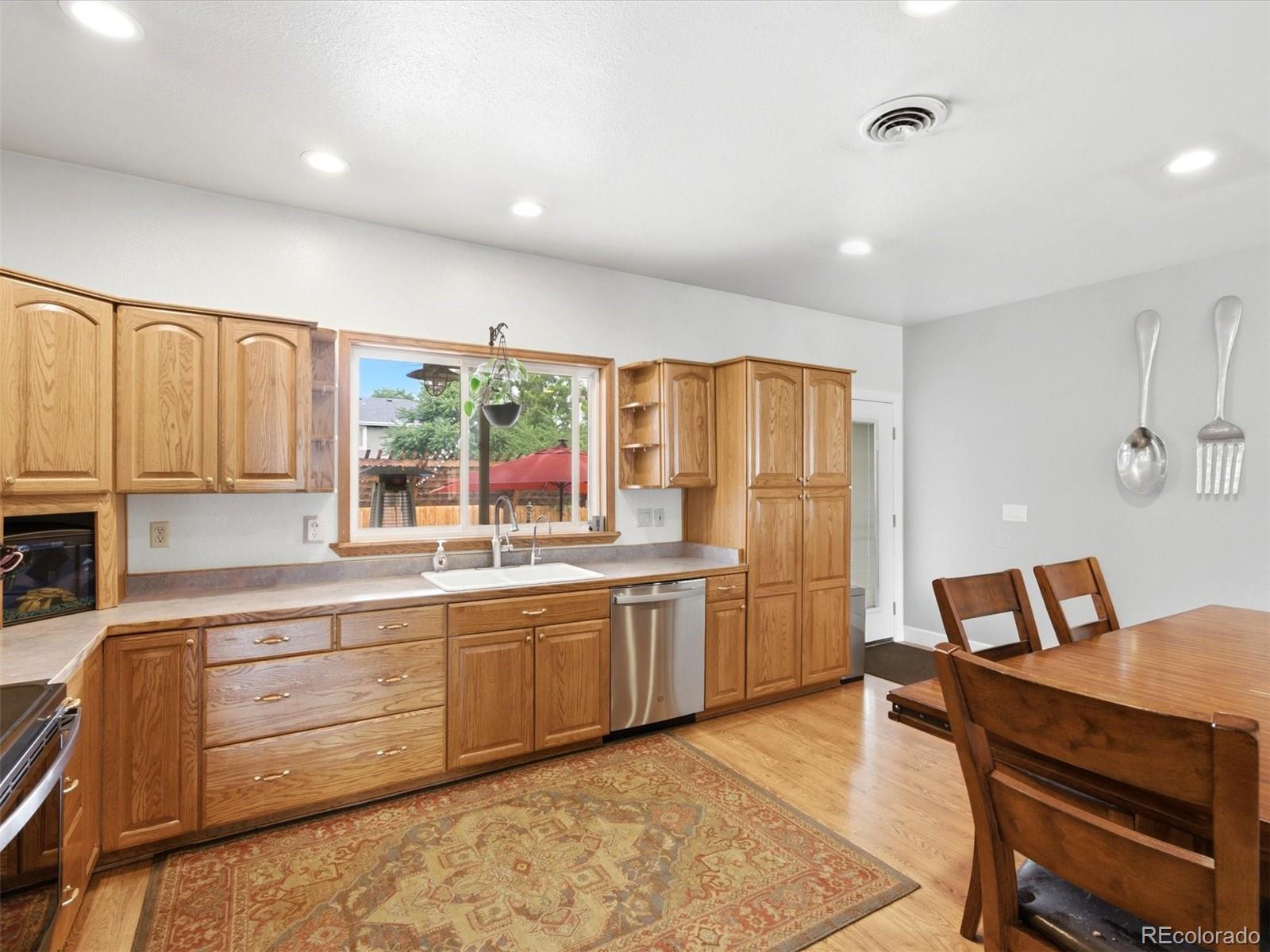 MLS Image #18 for 5845 w 3rd place,denver, Colorado