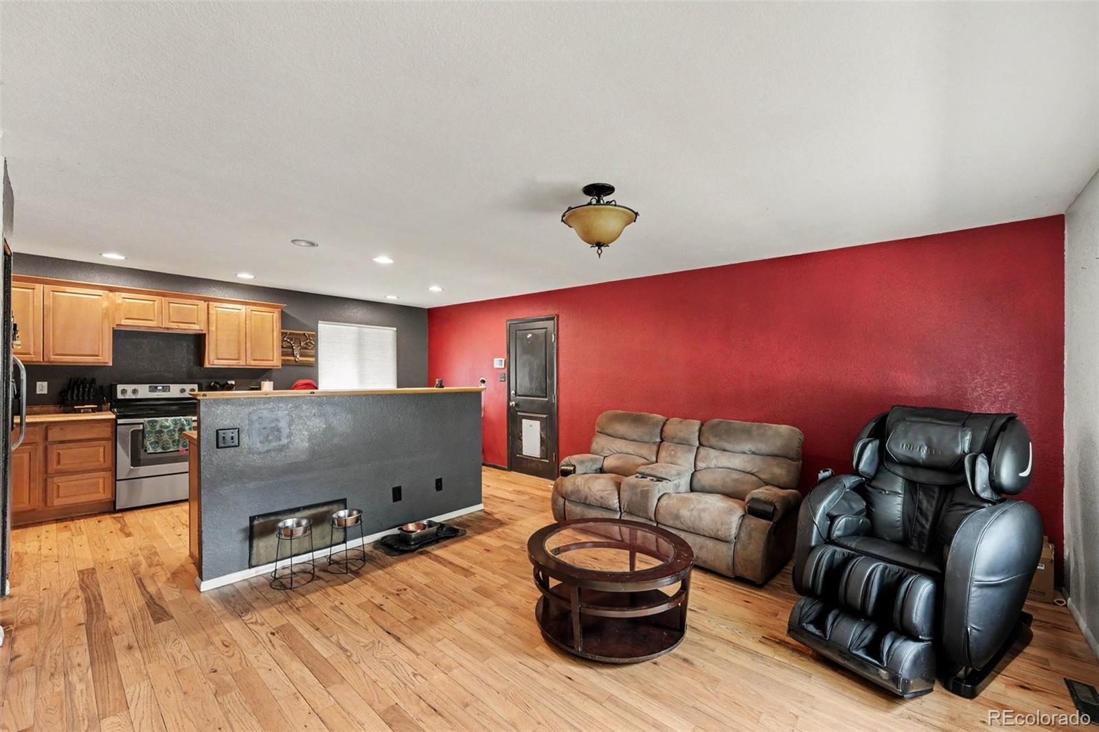 MLS Image #6 for 1727 e 83rd avenue,denver, Colorado