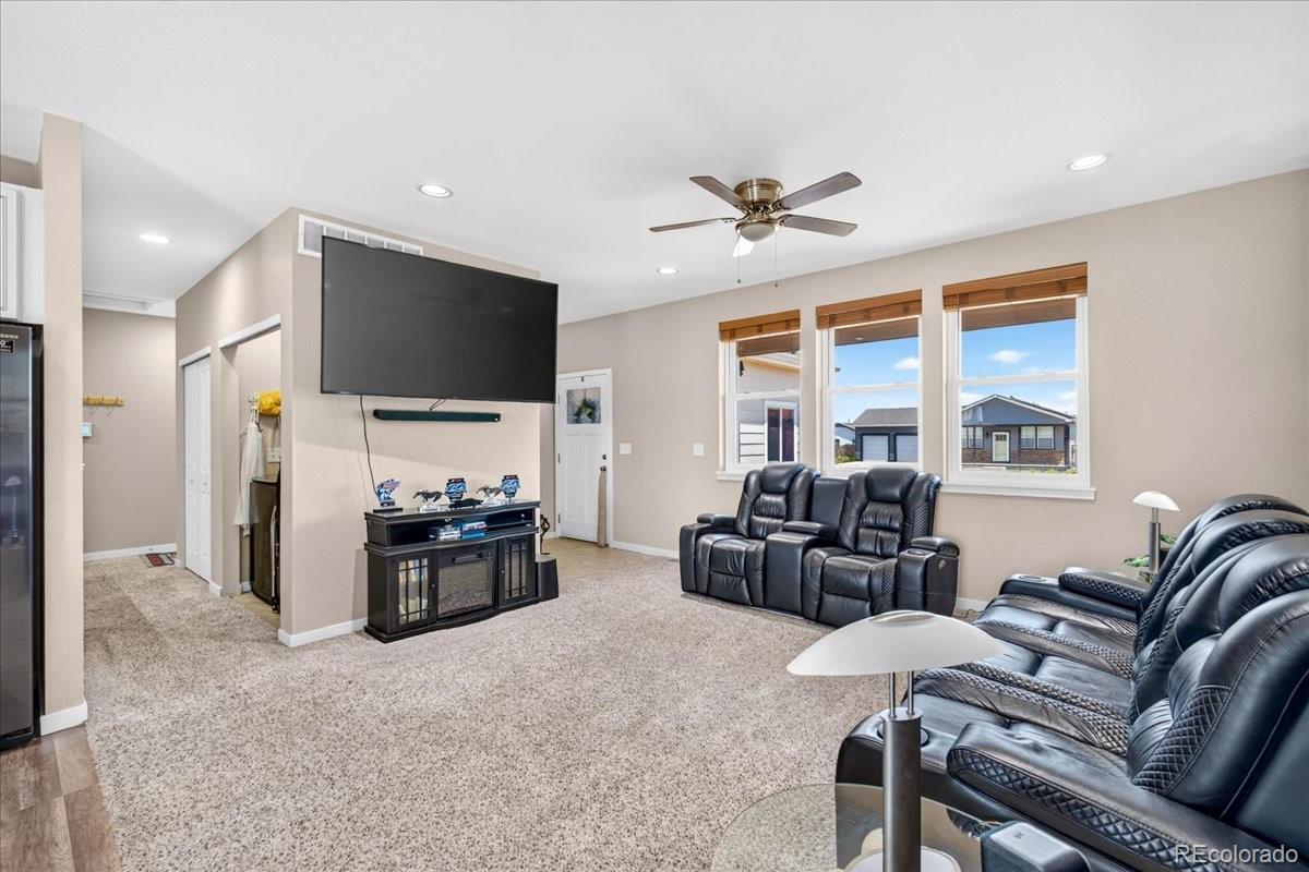 MLS Image #4 for 303 s 2nd avenue,deer trail, Colorado