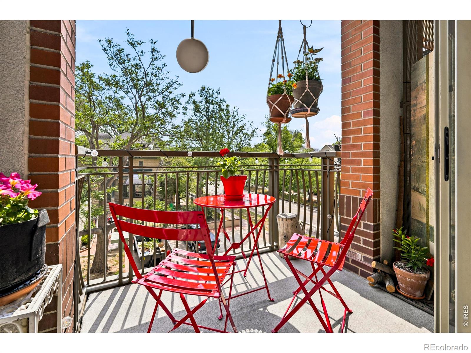 MLS Image #18 for 1630 n clarkson street,denver, Colorado