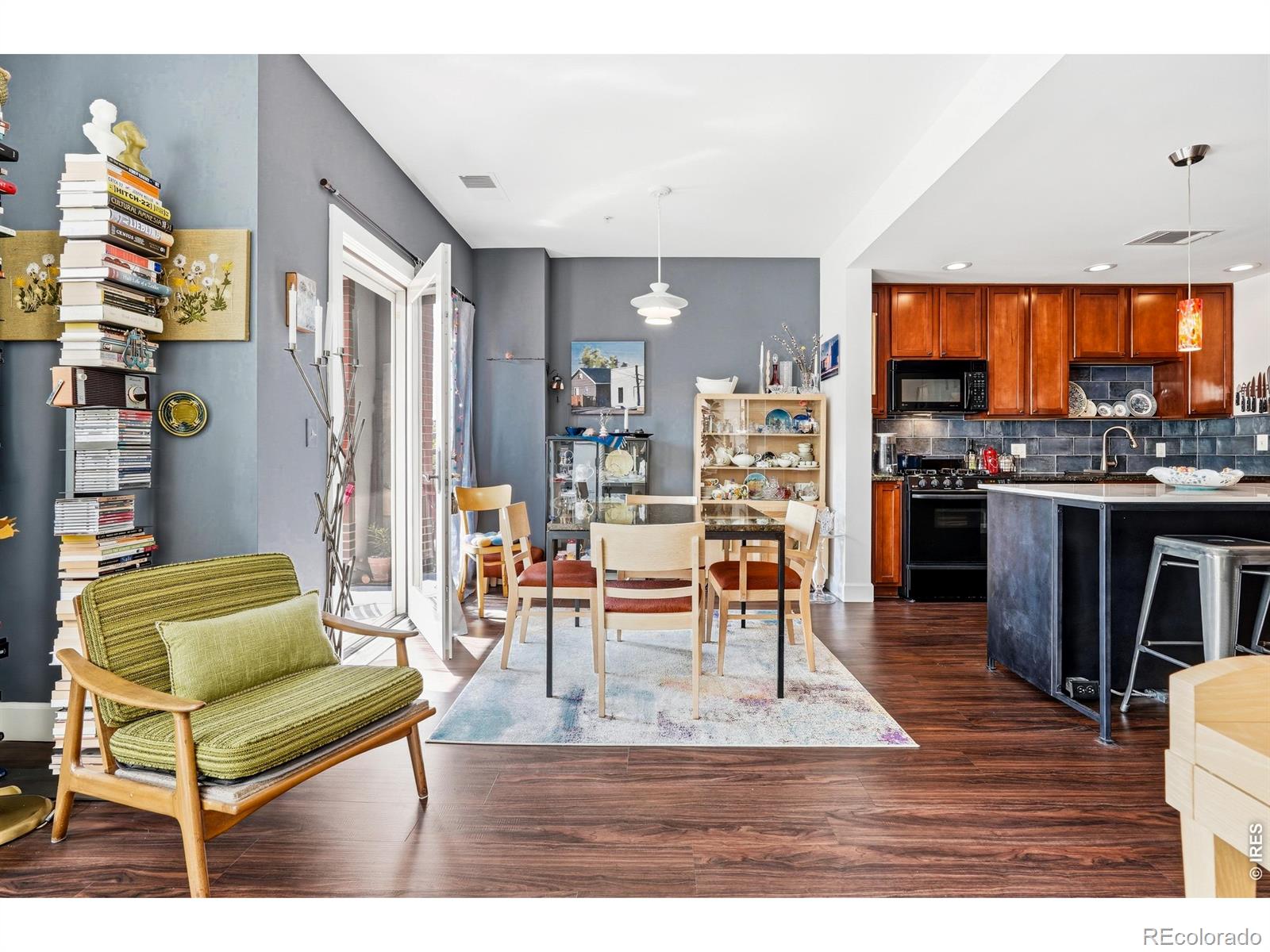 MLS Image #19 for 1630 n clarkson street,denver, Colorado