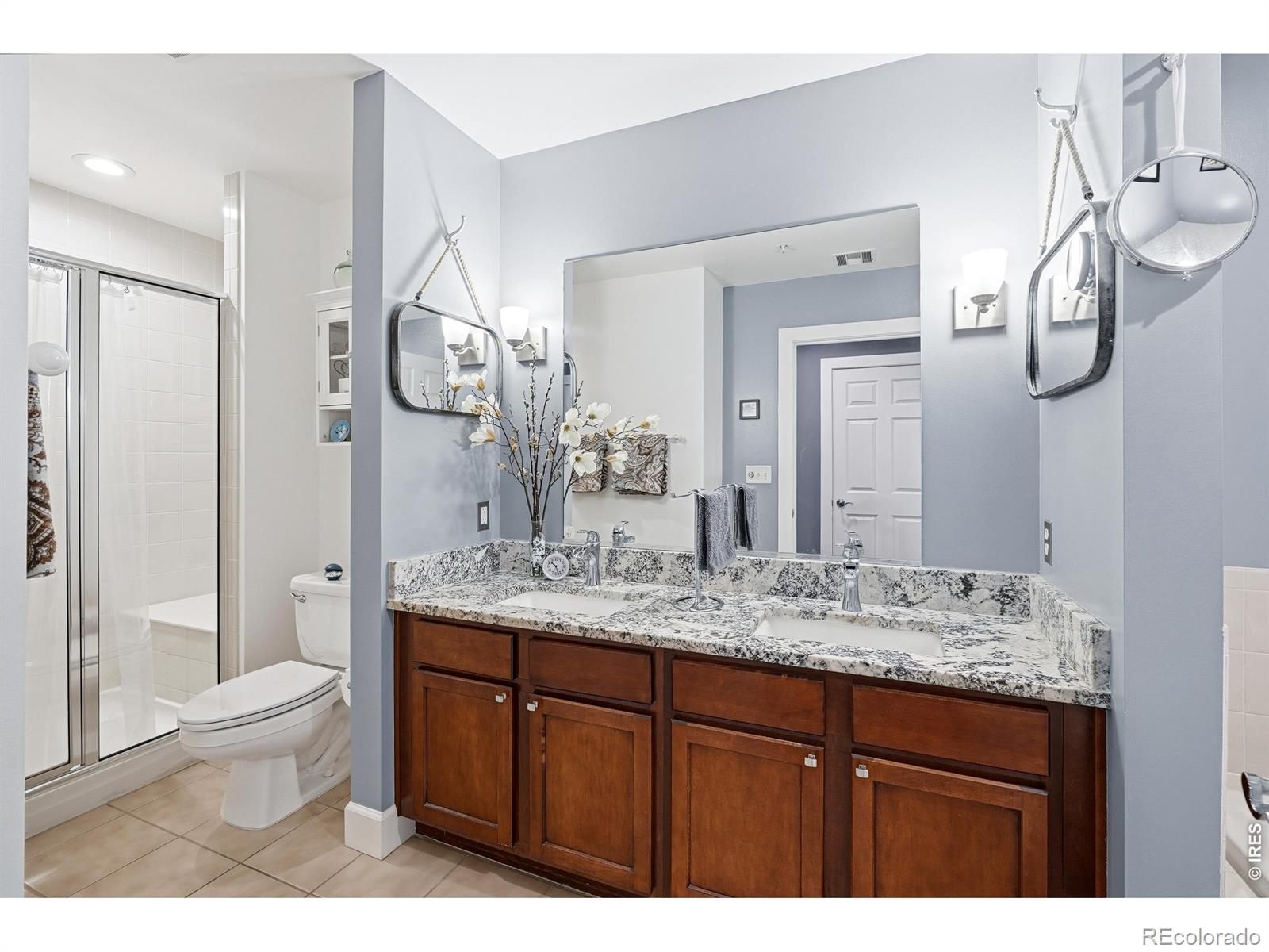 MLS Image #29 for 1630 n clarkson street,denver, Colorado