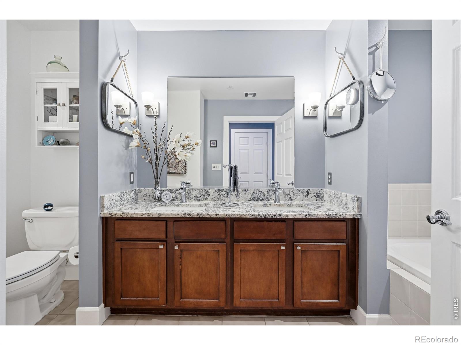 MLS Image #30 for 1630 n clarkson street,denver, Colorado