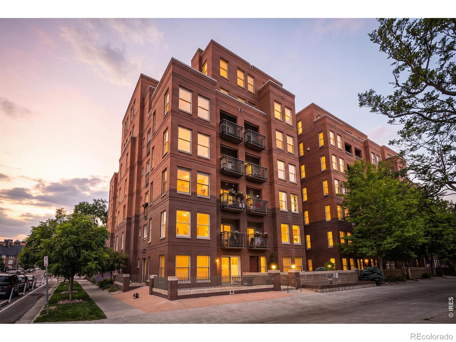 MLS Image #38 for 1630 n clarkson street,denver, Colorado