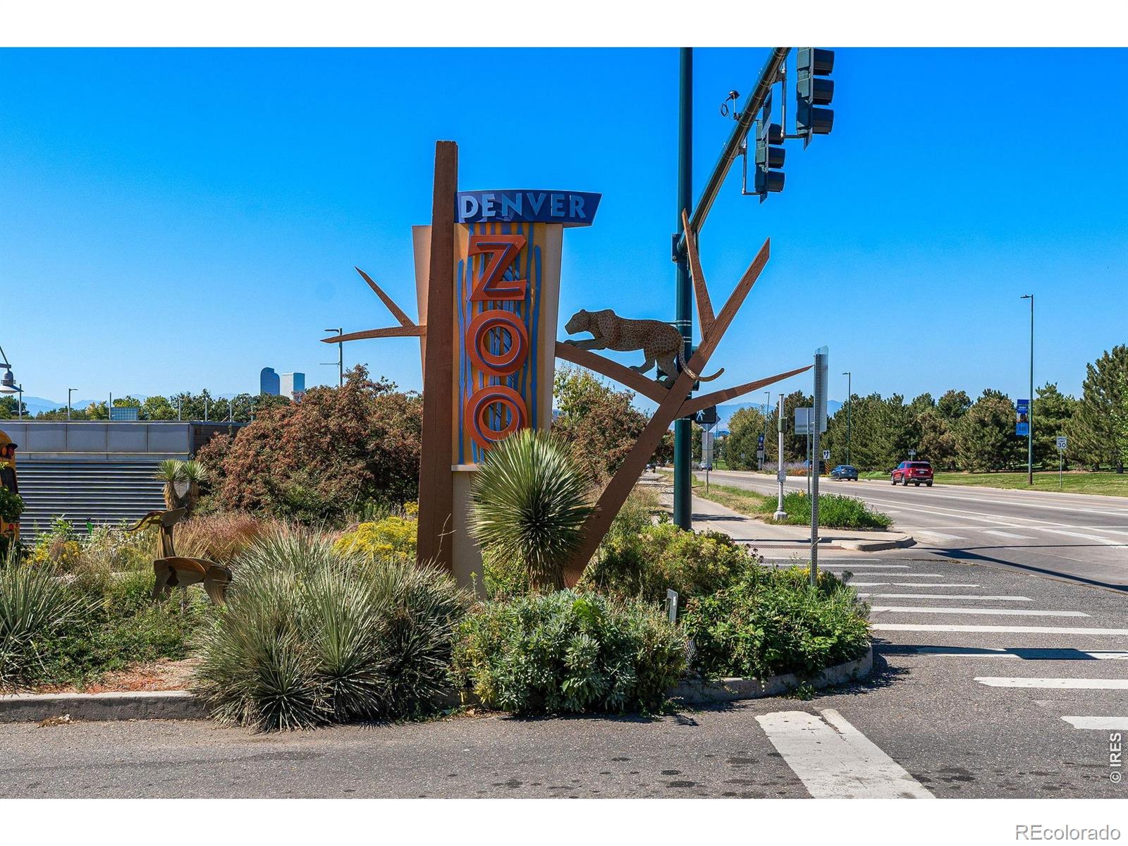 MLS Image #48 for 1630 n clarkson street,denver, Colorado