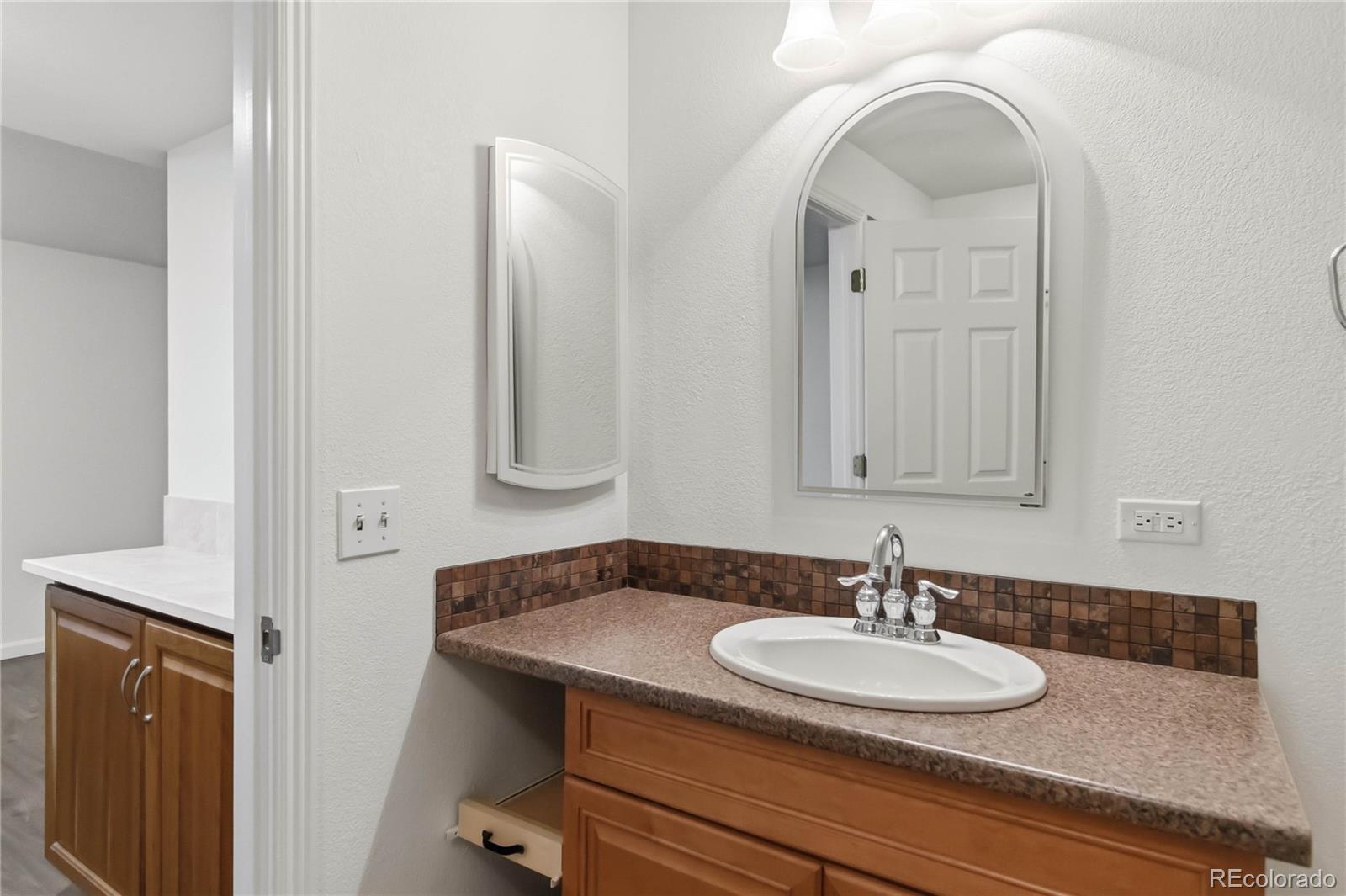 MLS Image #27 for 5943 s xenophon court,littleton, Colorado