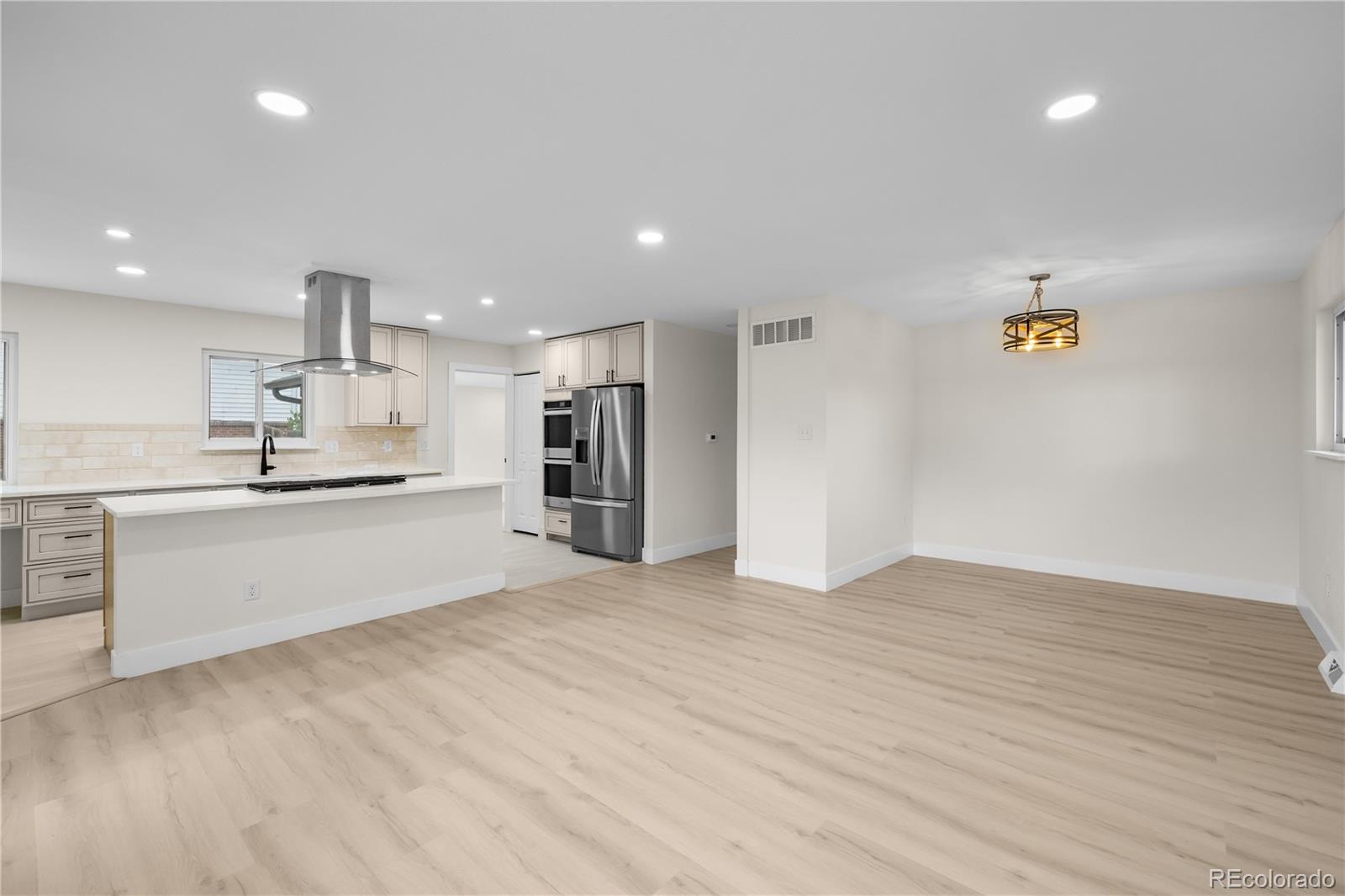 MLS Image #13 for 1269  coronado parkway,denver, Colorado