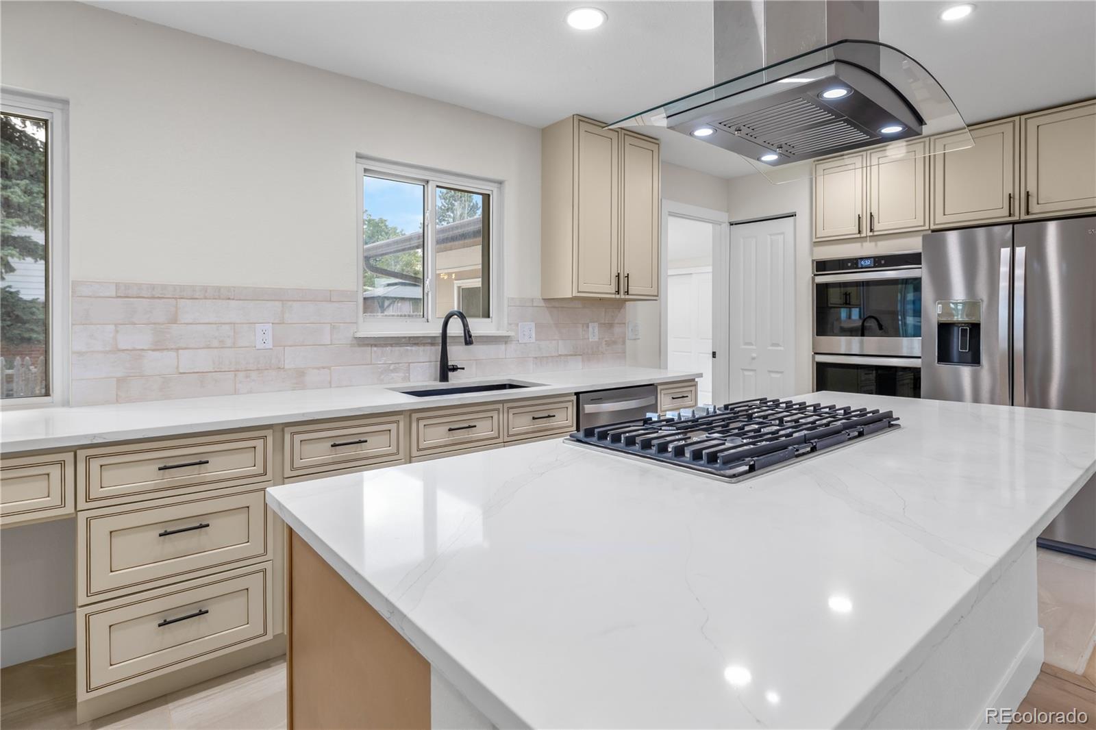 MLS Image #3 for 1269  coronado parkway,denver, Colorado