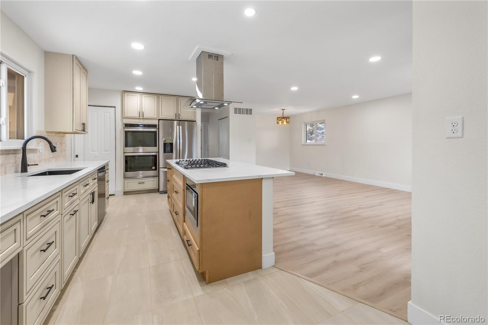 MLS Image #4 for 1269  coronado parkway,denver, Colorado