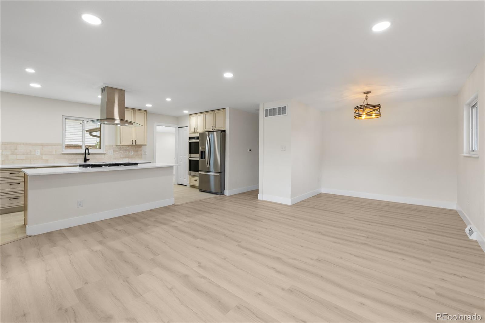 MLS Image #6 for 1269  coronado parkway,denver, Colorado
