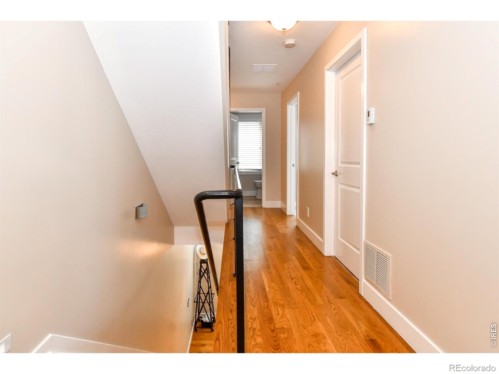 MLS Image #20 for 3040  zuni street b,denver, Colorado