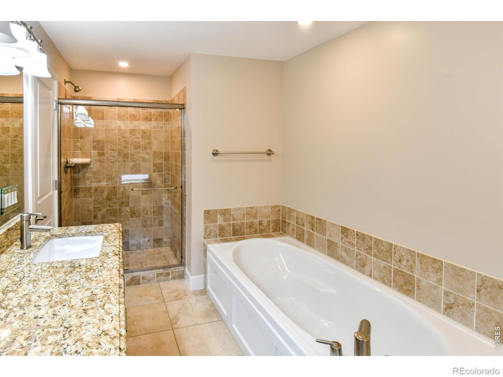 MLS Image #33 for 3040  zuni street b,denver, Colorado