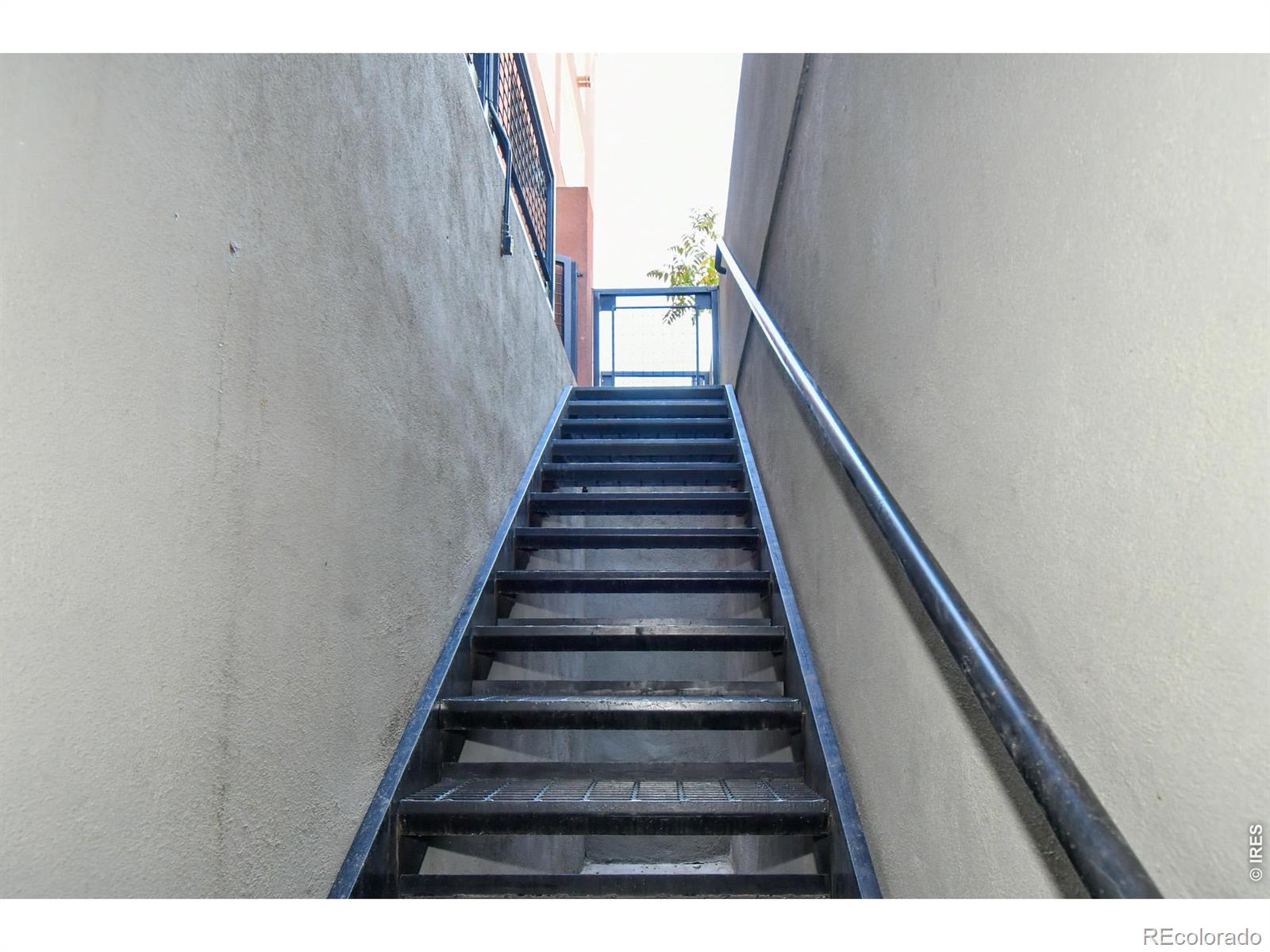 MLS Image #39 for 3040  zuni street b,denver, Colorado