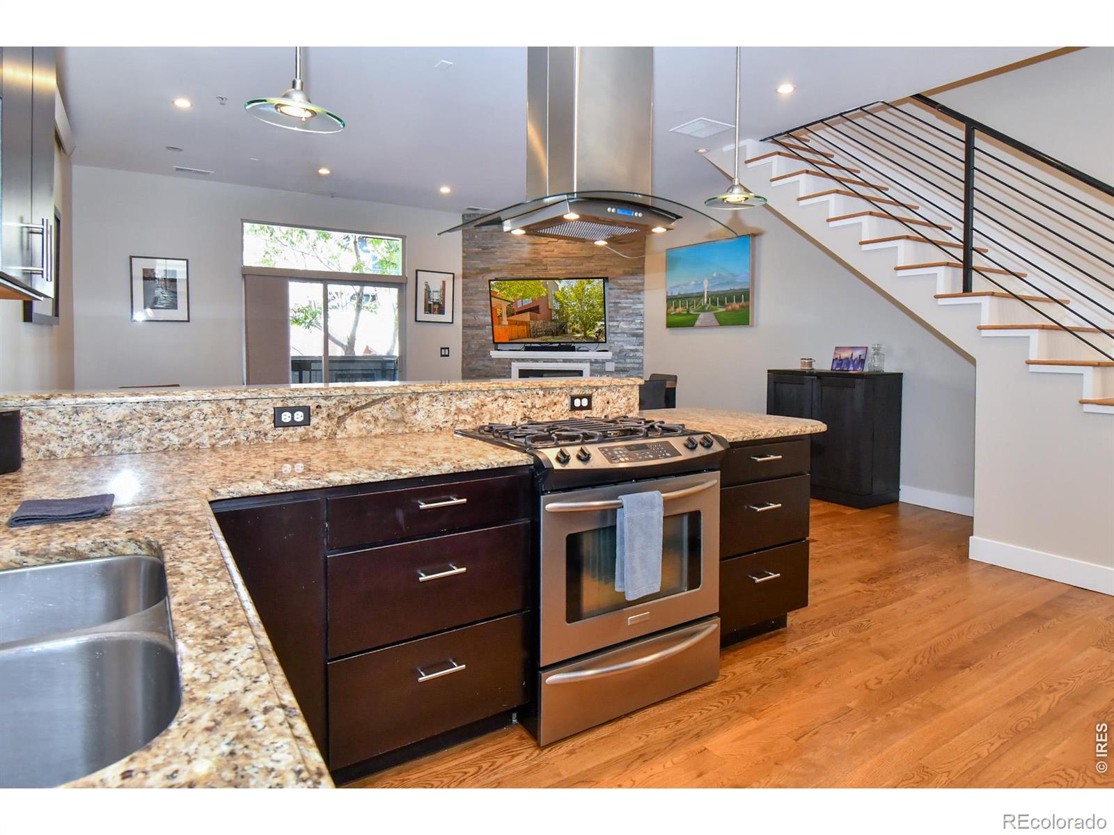 MLS Image #5 for 3040  zuni street b,denver, Colorado
