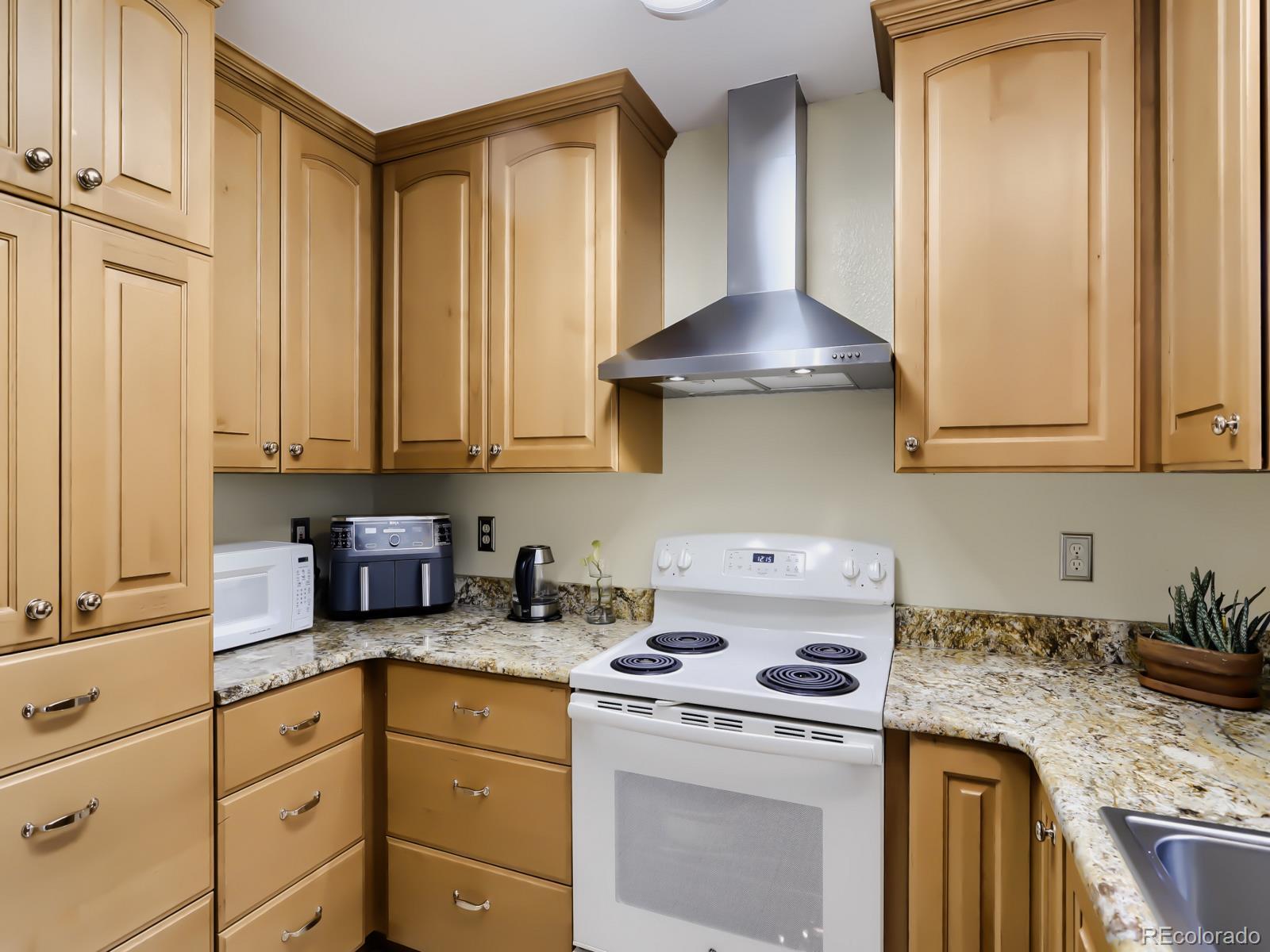 MLS Image #3 for 4240  chenango drive,colorado springs, Colorado