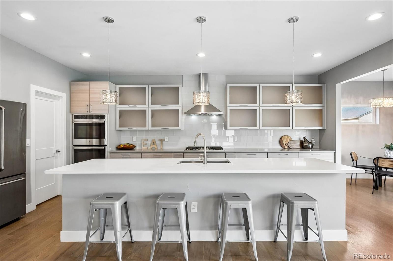 MLS Image #11 for 1694 s madison street,denver, Colorado