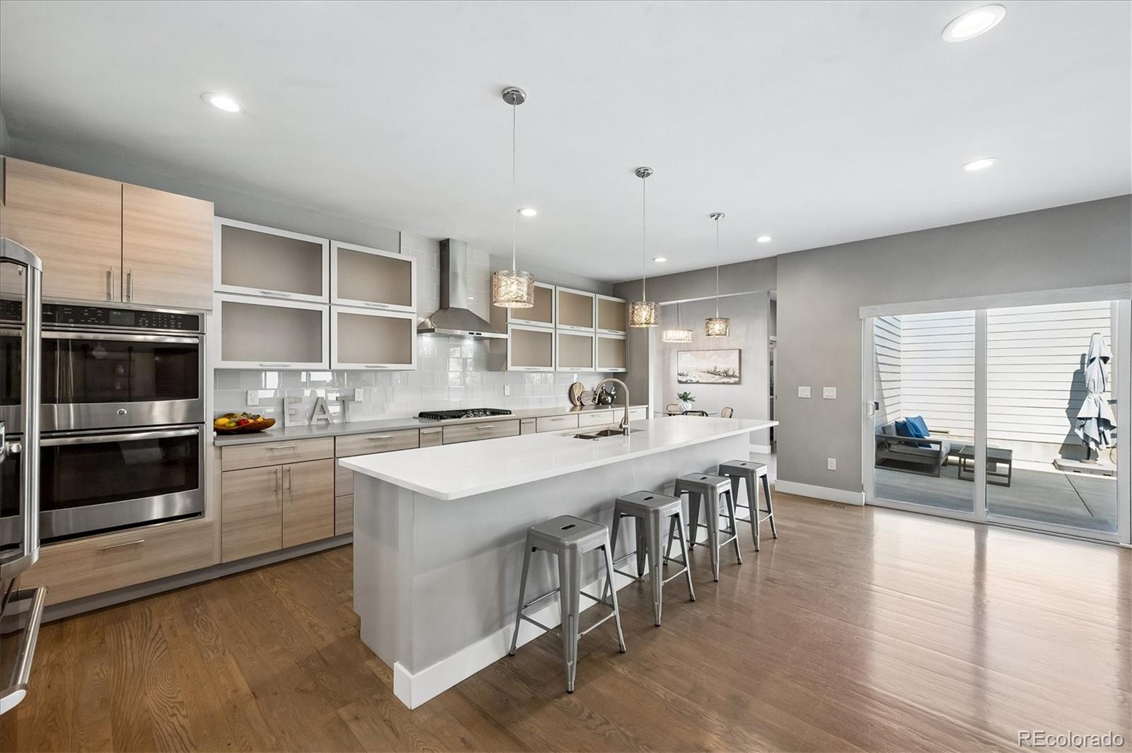 MLS Image #2 for 1694 s madison street,denver, Colorado