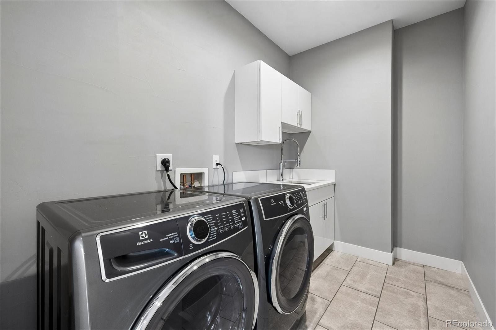 MLS Image #23 for 1694 s madison street,denver, Colorado