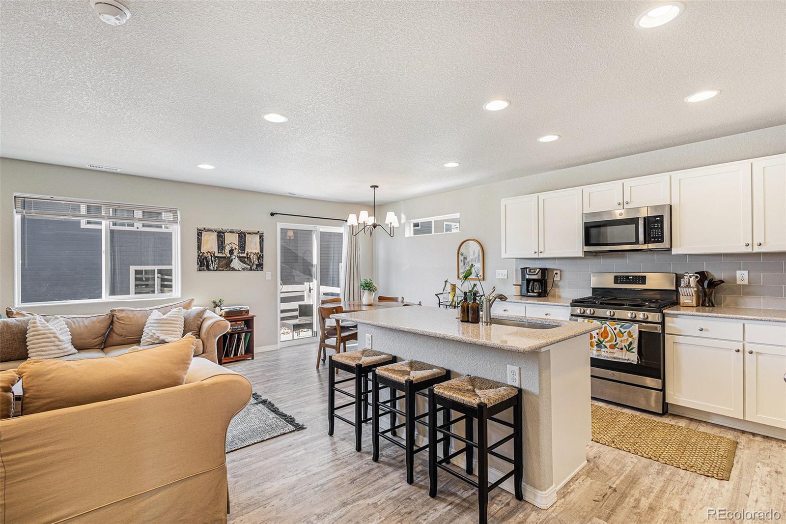 MLS Image #5 for 2940  magic carpet loop,colorado springs, Colorado