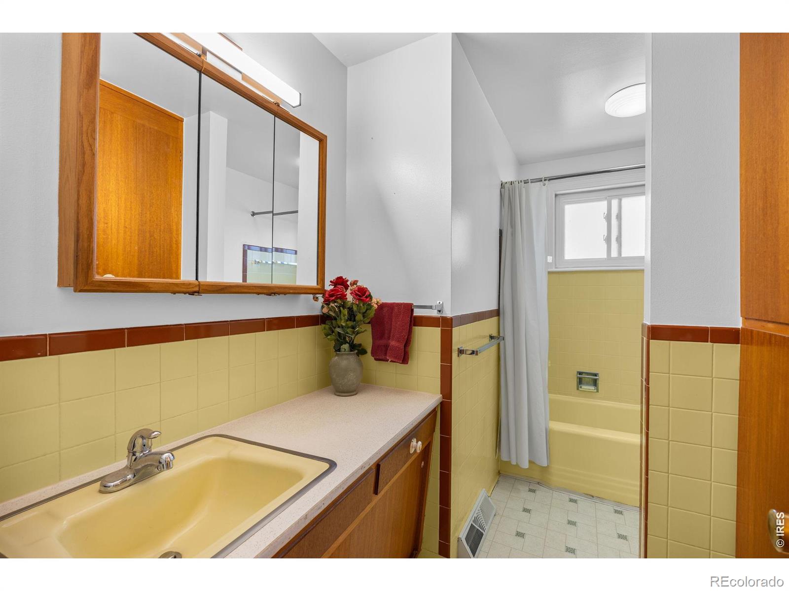 MLS Image #16 for 1360 w 6th avenue,broomfield, Colorado